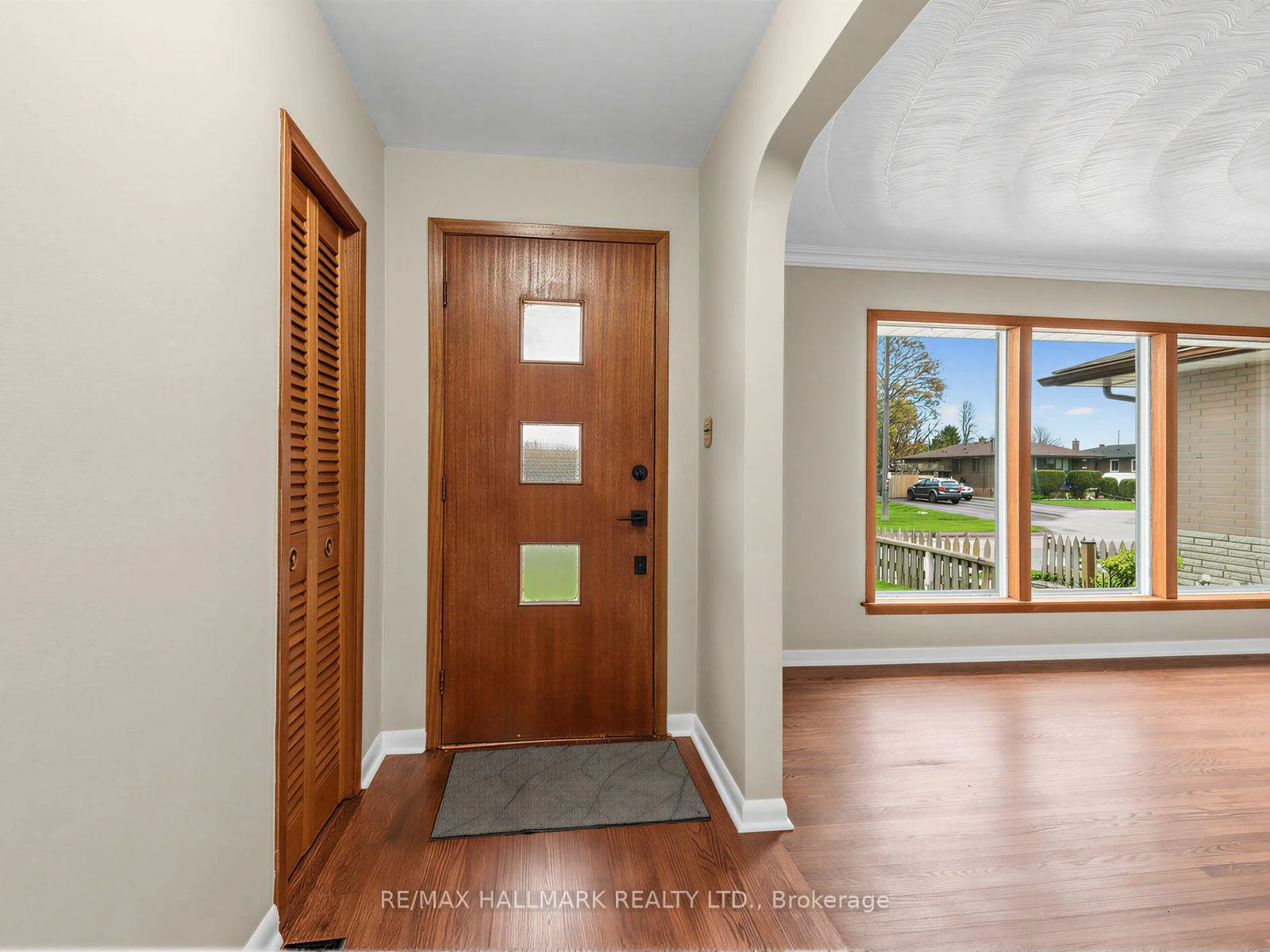 Photo 54 of 504 Wilson Road S, Oshawa, Central — HOMEH