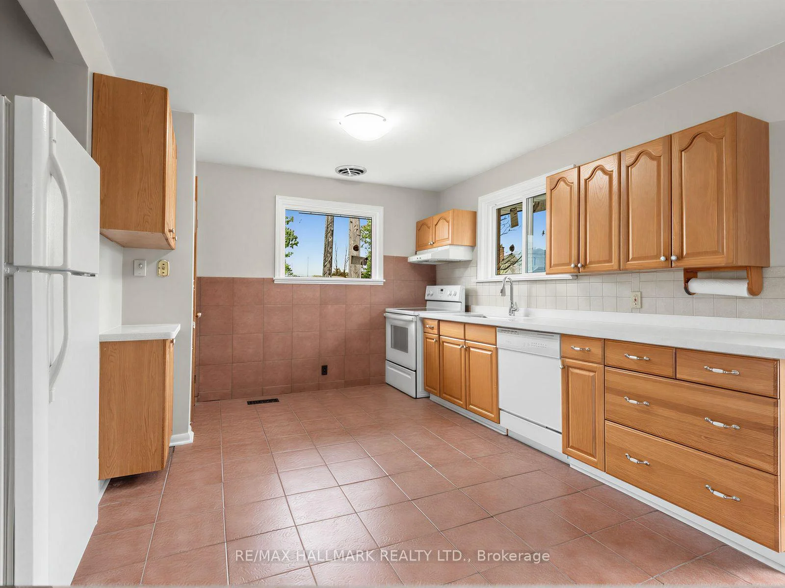 Photo 74 of 504 Wilson Road S, Oshawa, Central — HOMEH