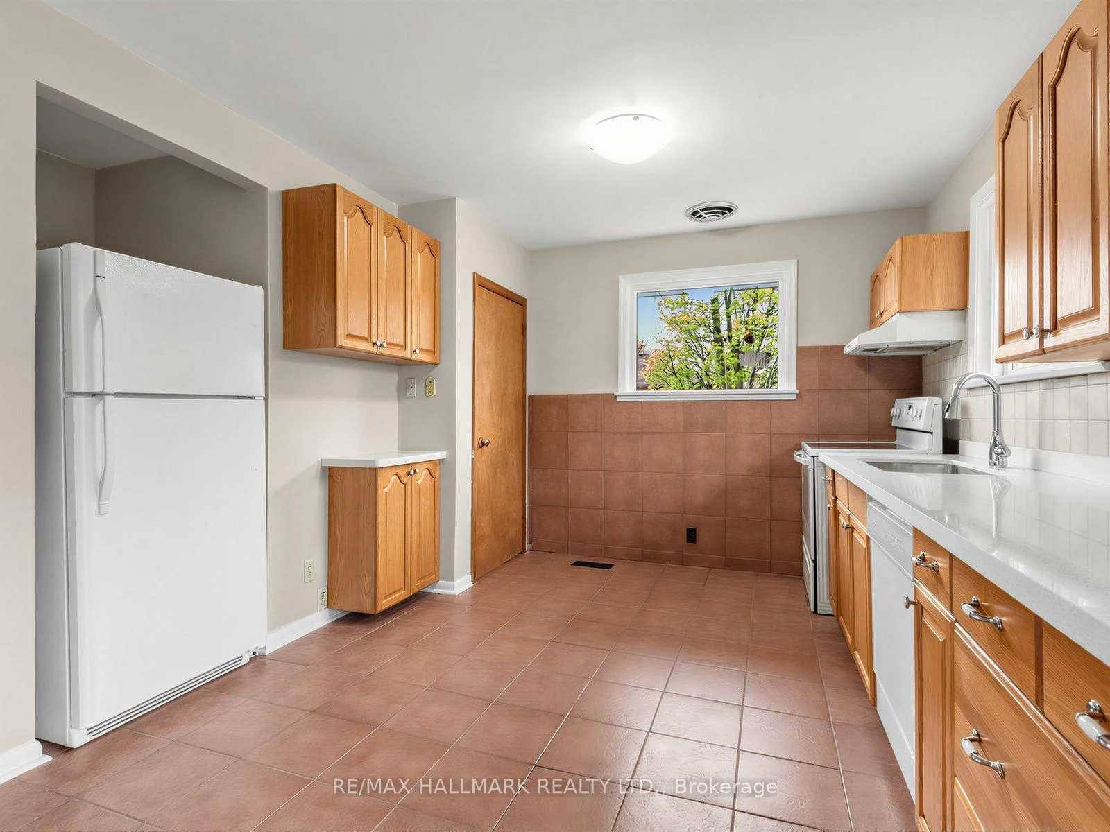 Photo 75 of 504 Wilson Road S, Oshawa, Central — HOMEH