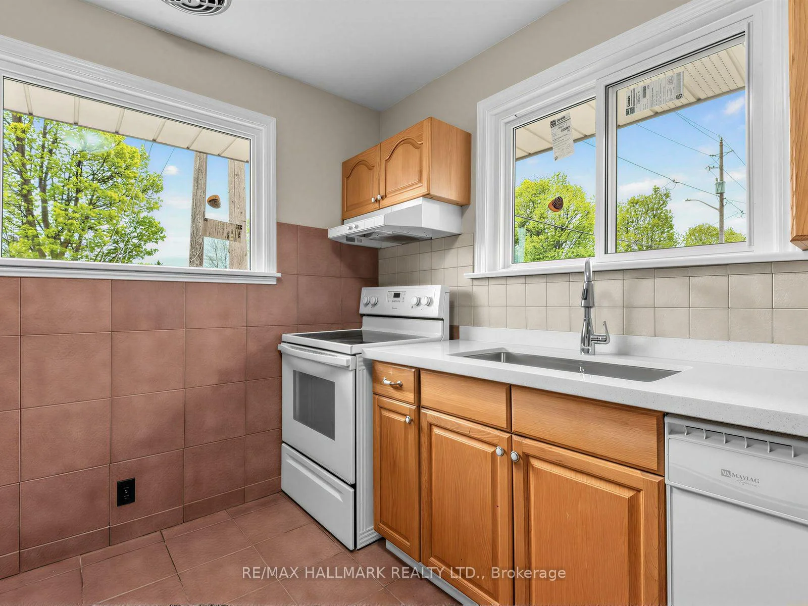 Photo 77 of 504 Wilson Road S, Oshawa, Central — HOMEH