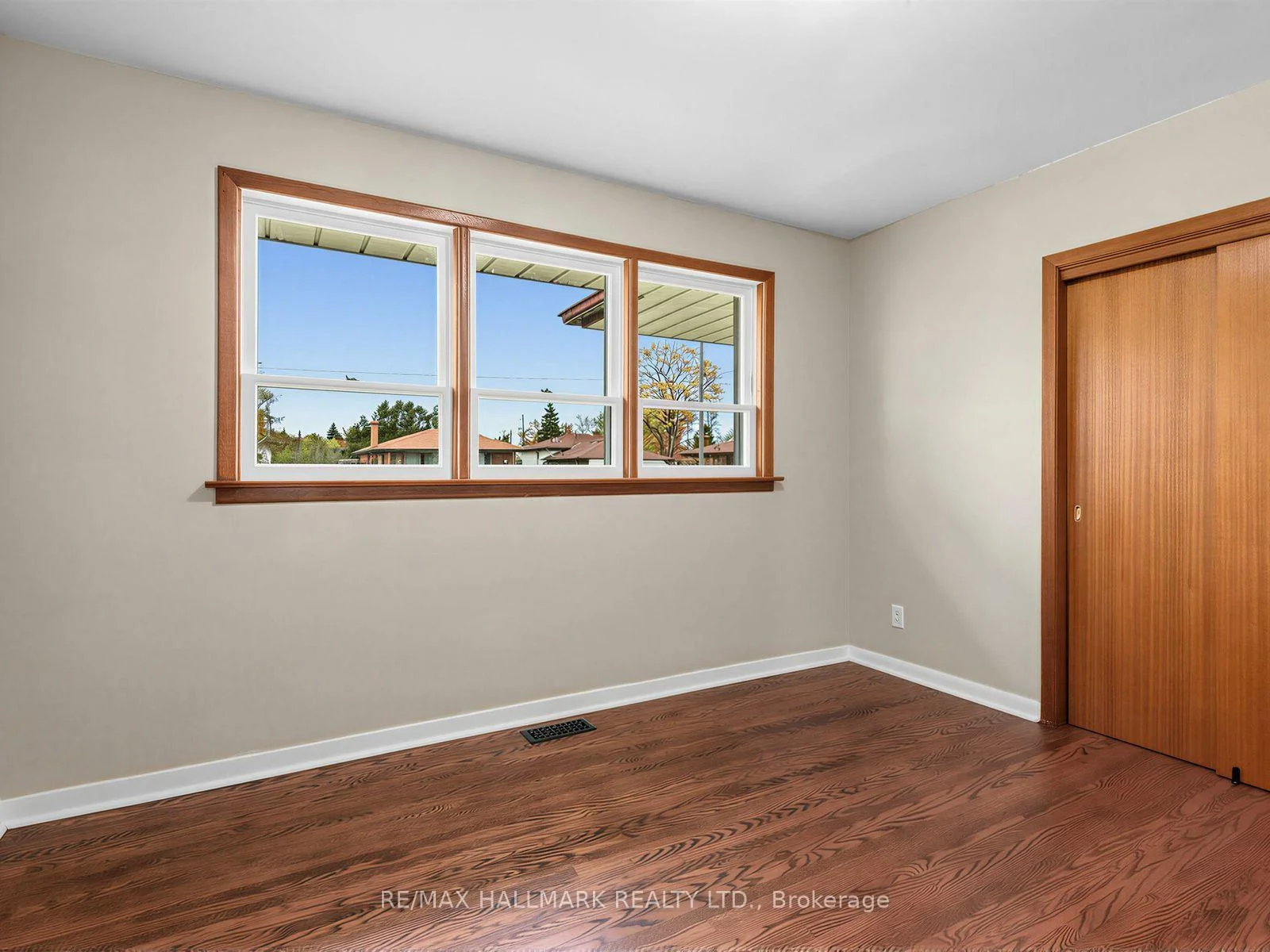 Photo 84 of 504 Wilson Road S, Oshawa, Central — HOMEH