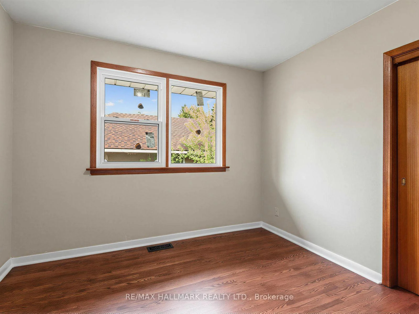 Photo 90 of 504 Wilson Road S, Oshawa, Central — HOMEH