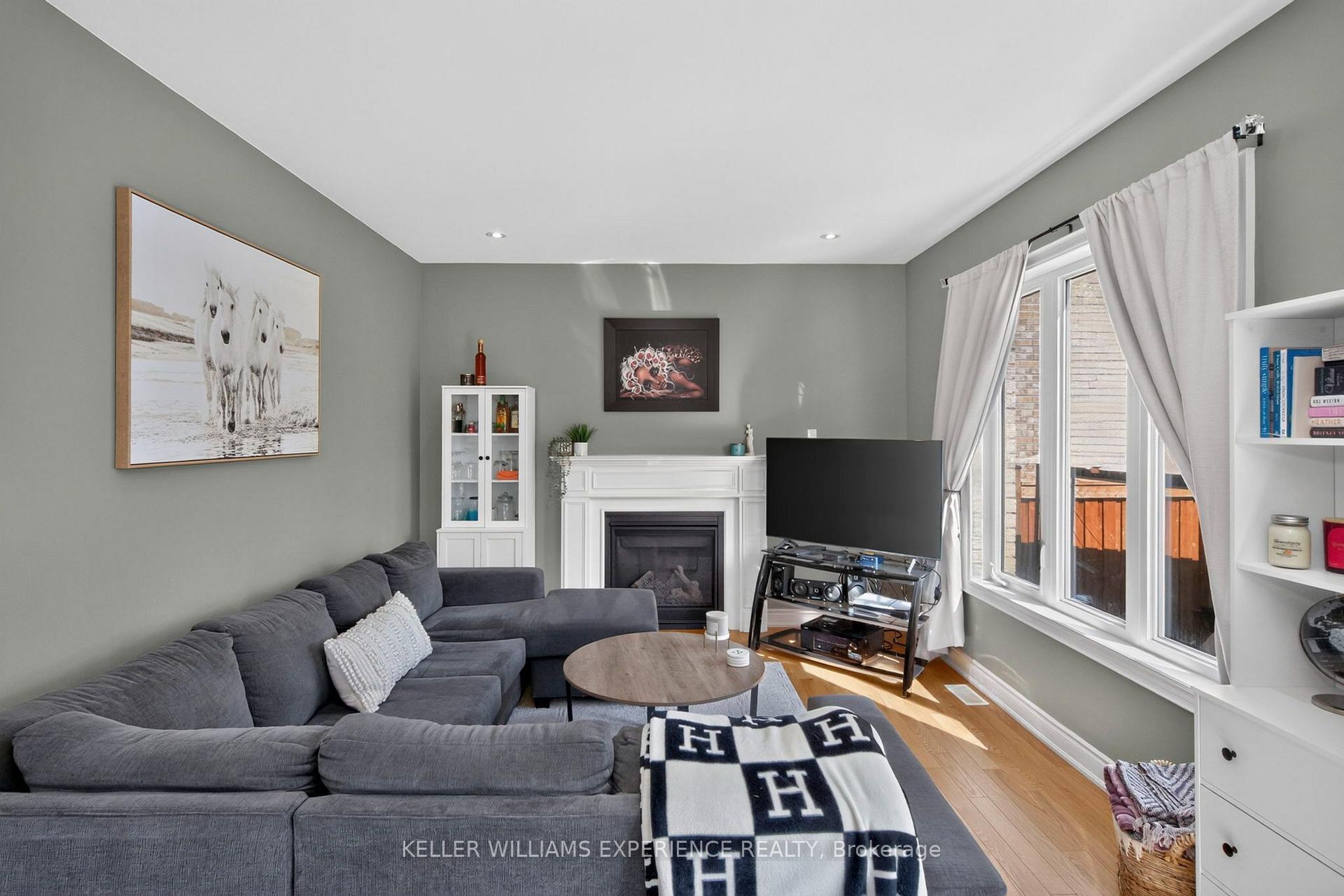 Photo 9 of 780 Green Street, Innisfil, Lefroy — HOMEH