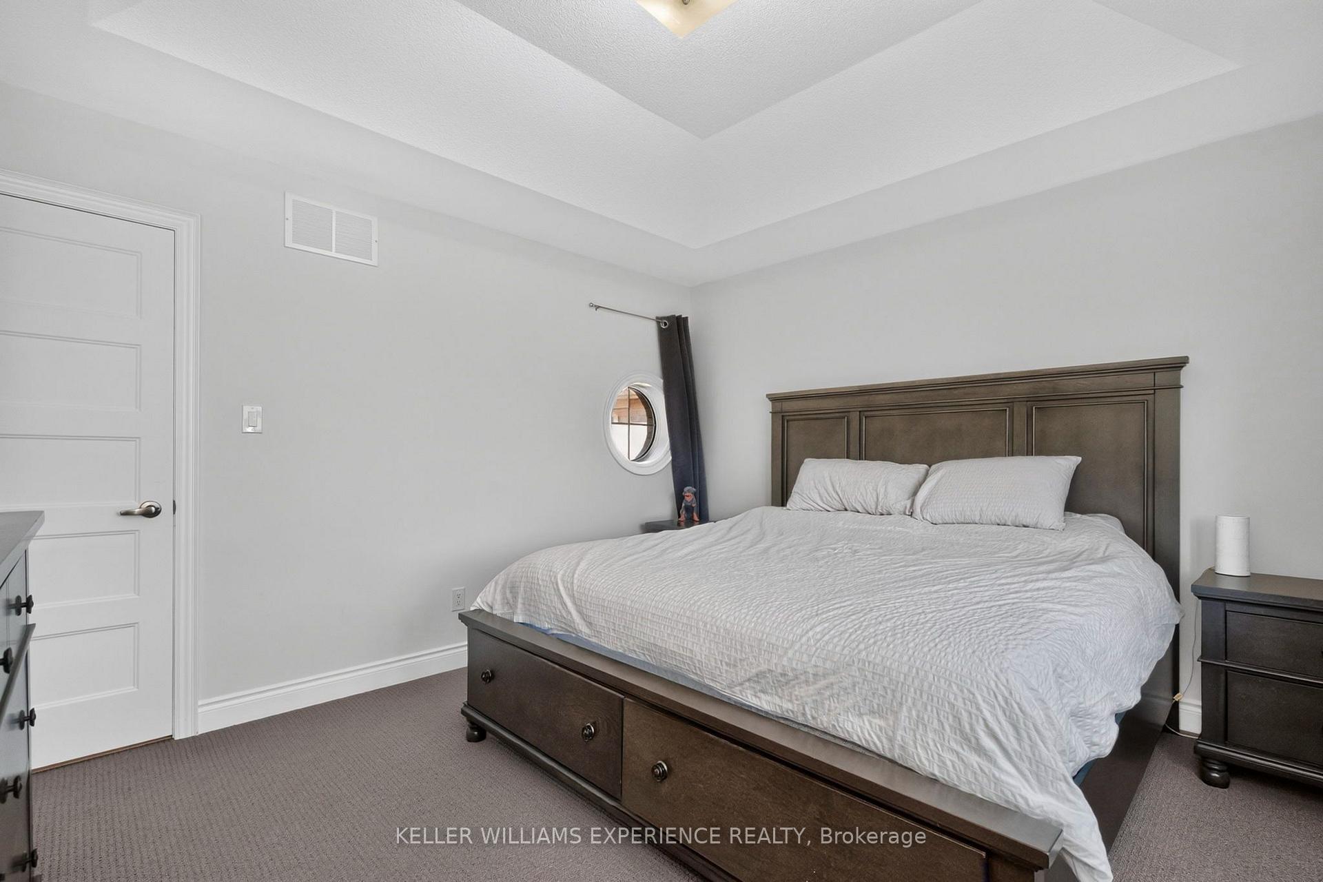Photo 13 of 780 Green Street, Innisfil, Lefroy — HOMEH