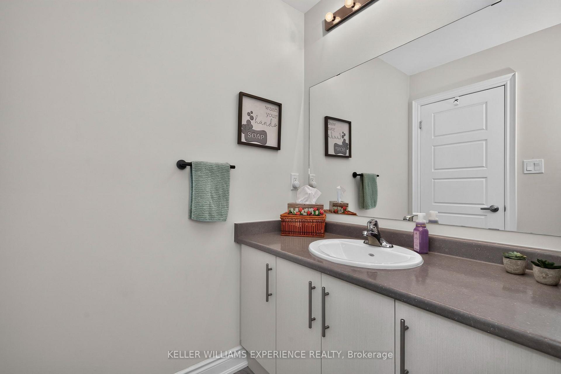 Photo 21 of 780 Green Street, Innisfil, Lefroy — HOMEH