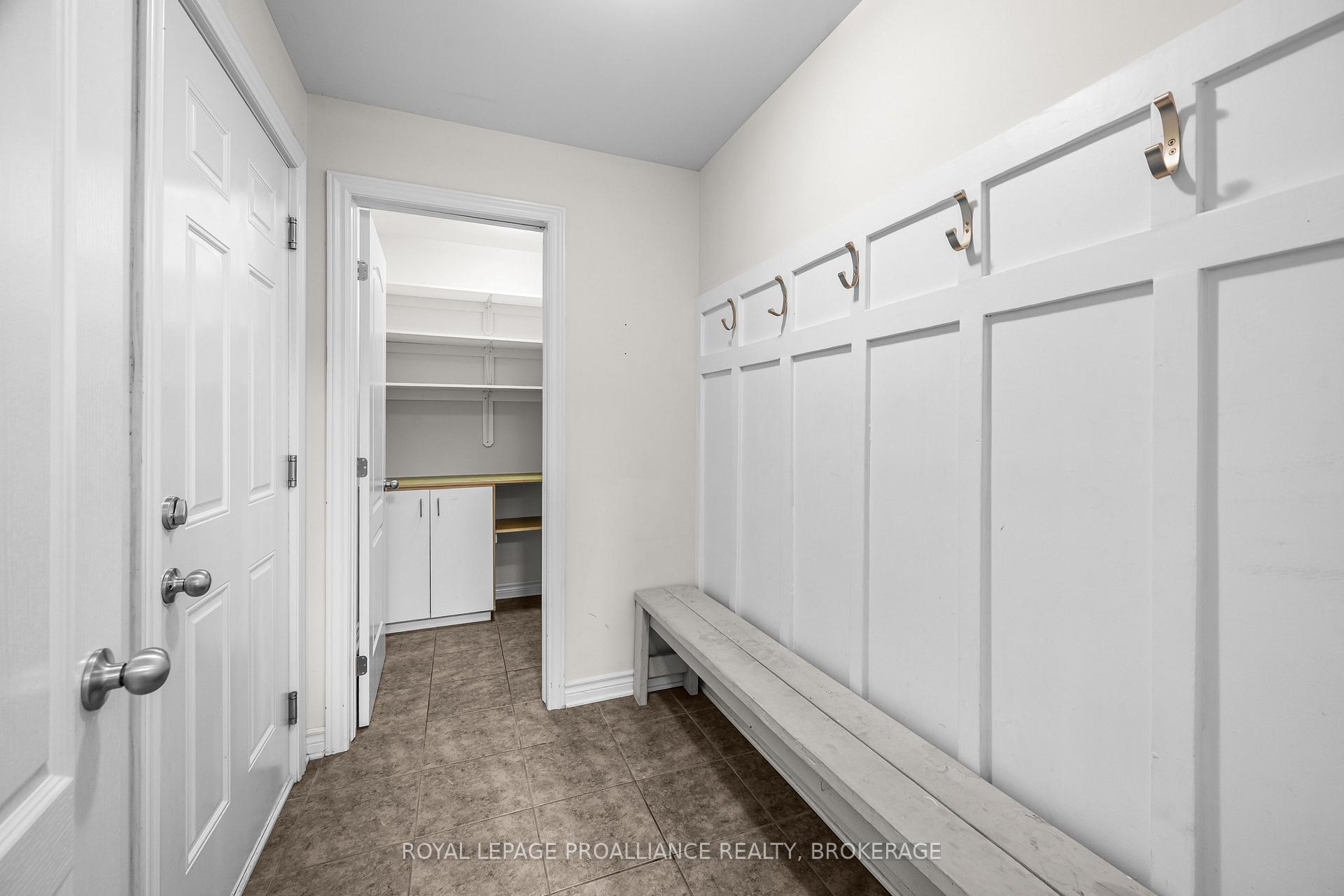 Photo 8 of 1397 Waterside Way, Kingston, Kingston East (Incl Barret Crt) — HOMEH