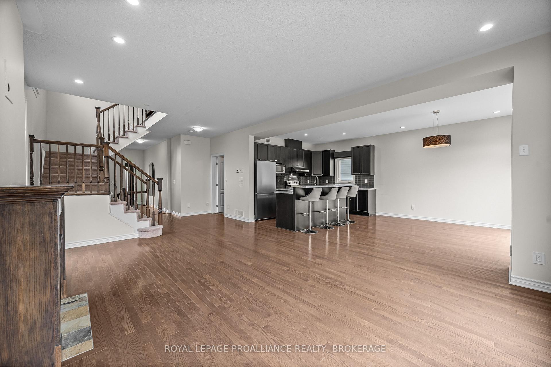 Photo 13 of 1397 Waterside Way, Kingston, Kingston East (Incl Barret Crt) — HOMEH