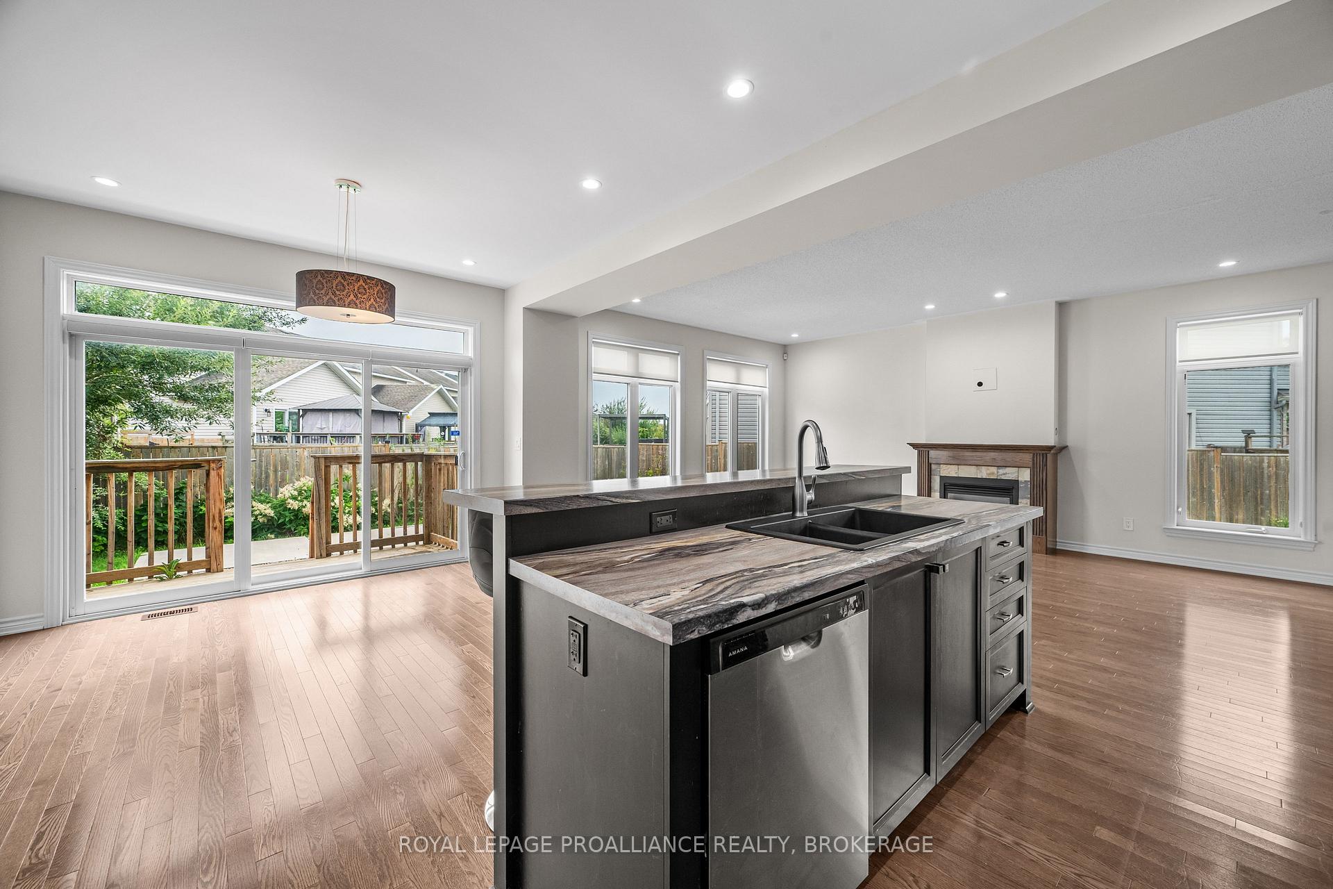 Photo 17 of 1397 Waterside Way, Kingston, Kingston East (Incl Barret Crt) — HOMEH