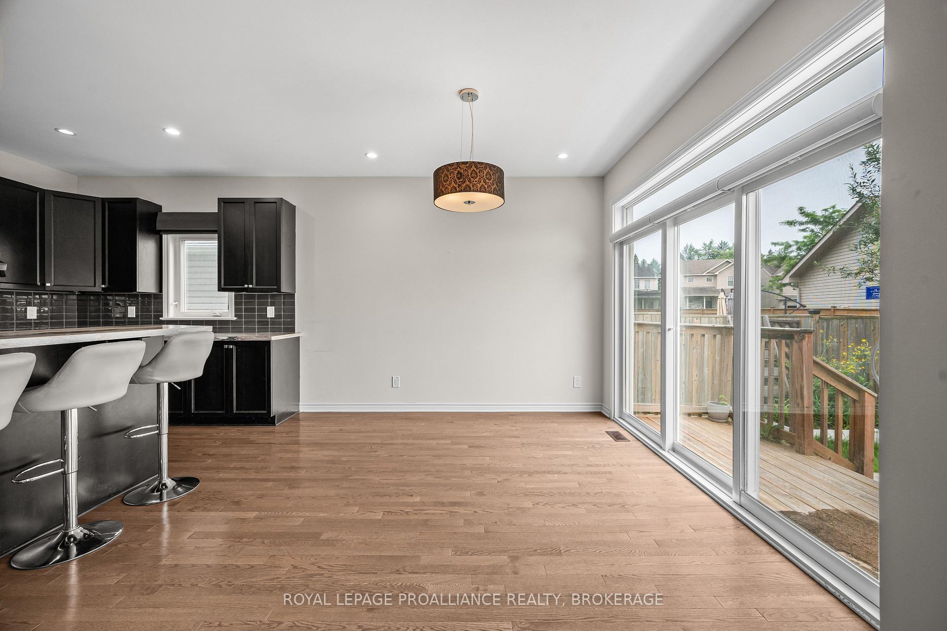 Photo 18 of 1397 Waterside Way, Kingston, Kingston East (Incl Barret Crt) — HOMEH