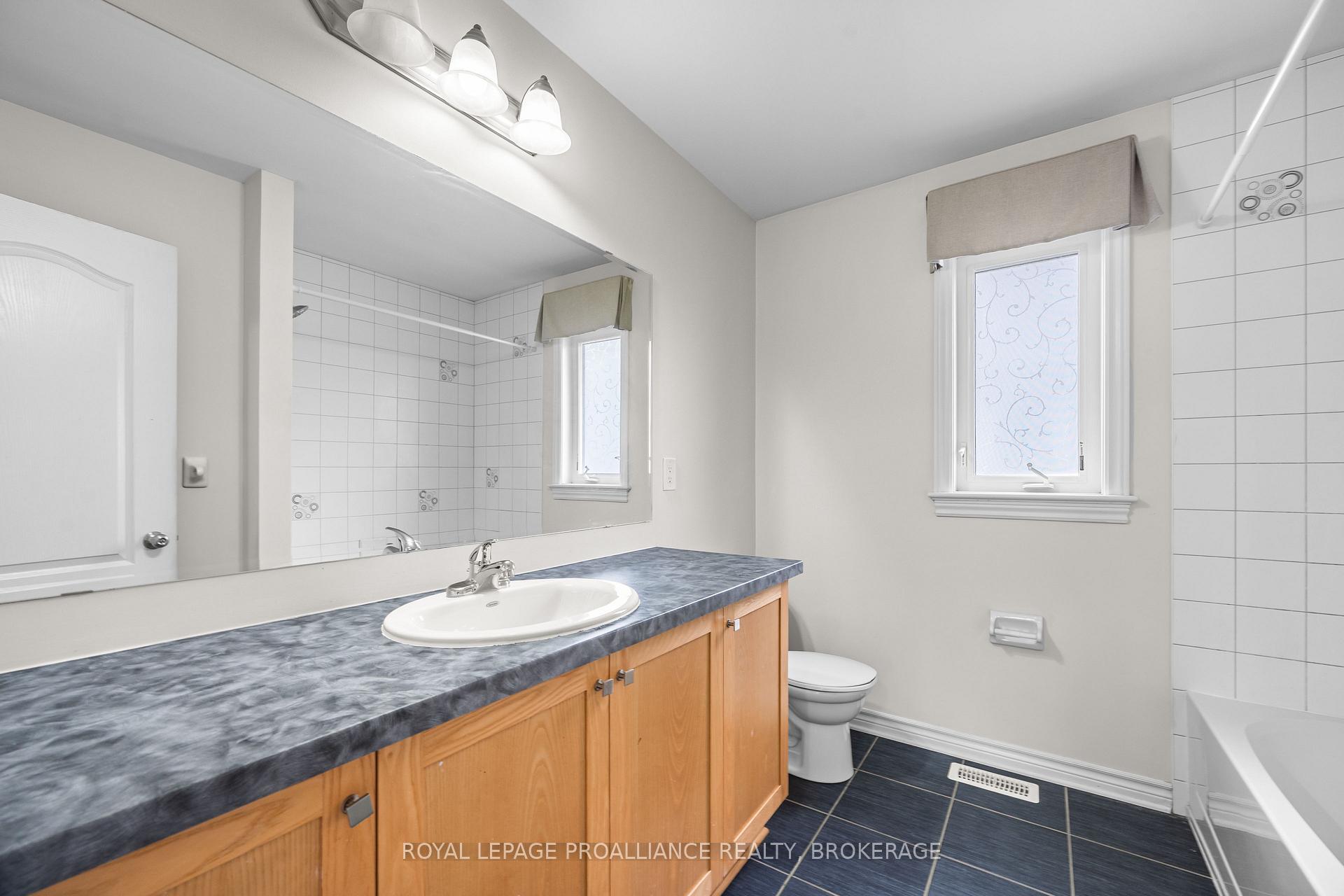 Photo 37 of 1397 Waterside Way, Kingston, Kingston East (Incl Barret Crt) — HOMEH