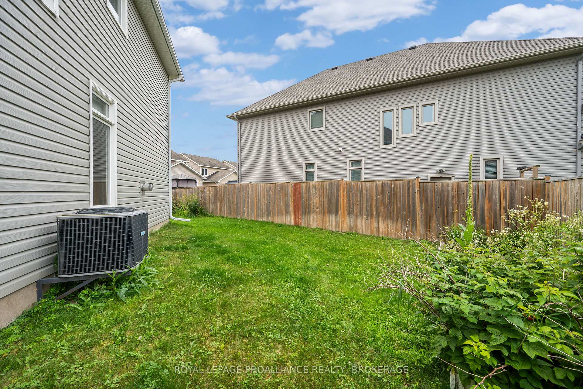 Photo 48 of 1397 Waterside Way, Kingston, Kingston East (Incl Barret Crt) — HOMEH