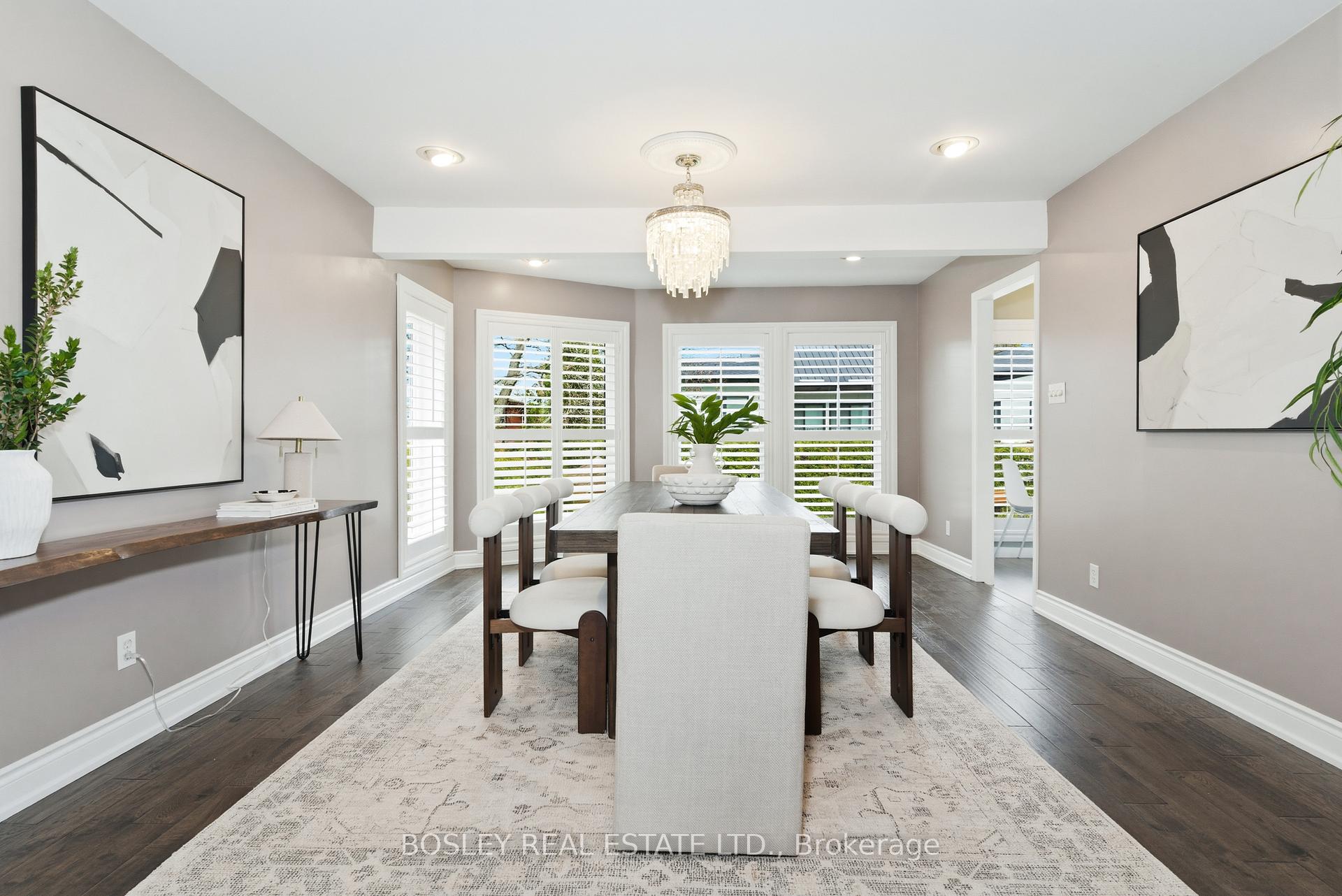 Photo 7 of 18 Tetbury Crescent, North York, Parkwoods-Donalda — HOMEH