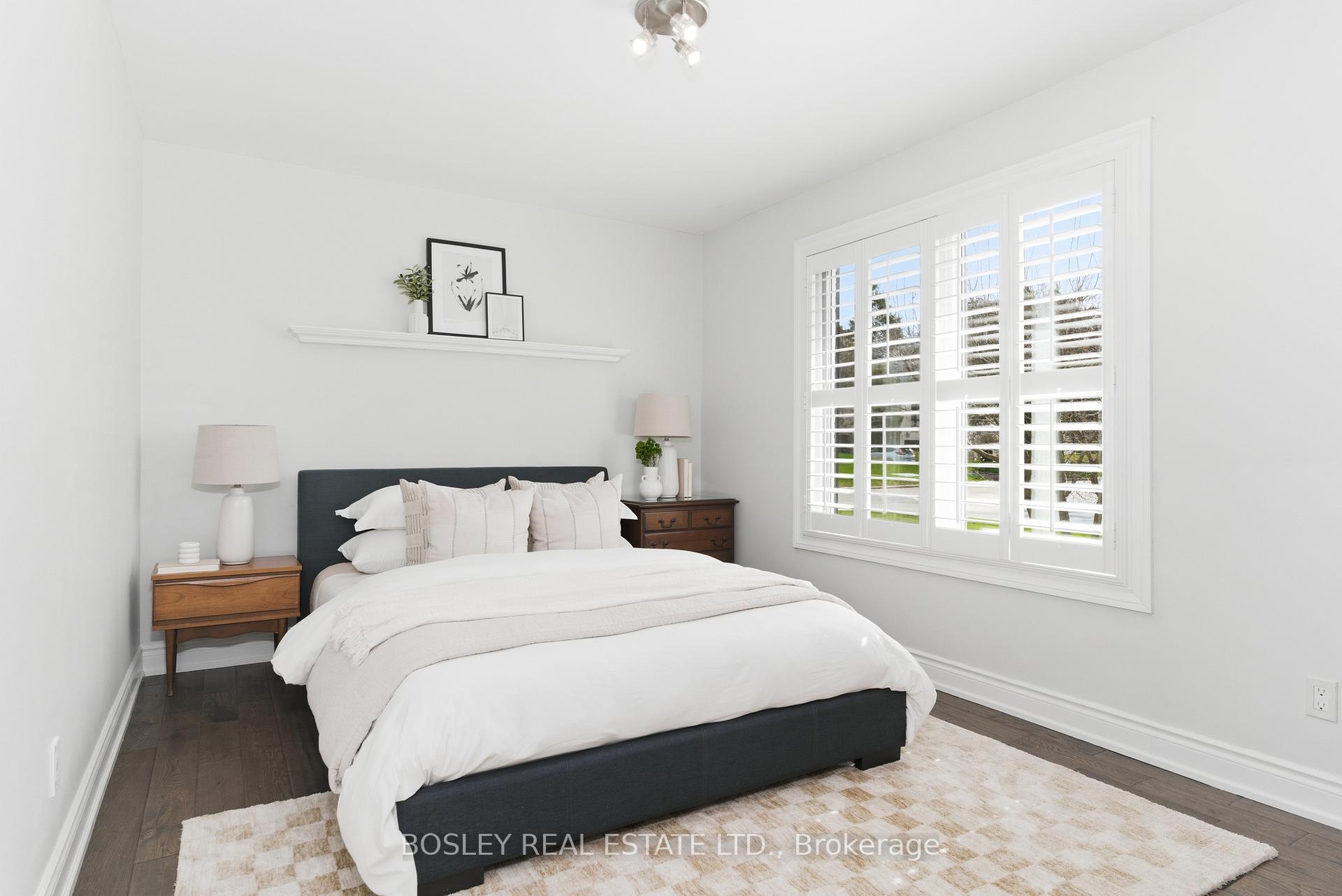 Photo 18 of 18 Tetbury Crescent, North York, Parkwoods-Donalda — HOMEH