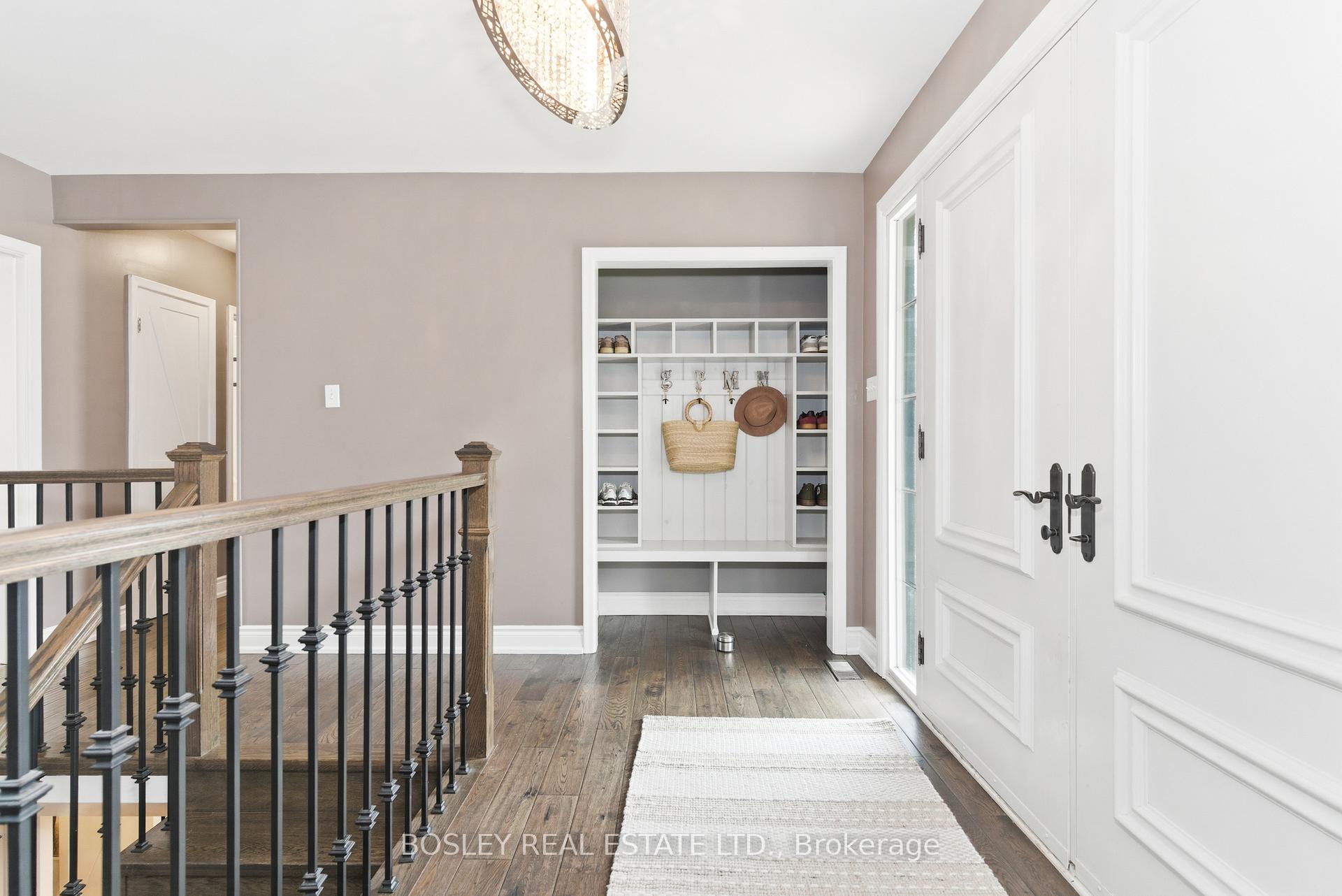 Photo 21 of 18 Tetbury Crescent, North York, Parkwoods-Donalda — HOMEH