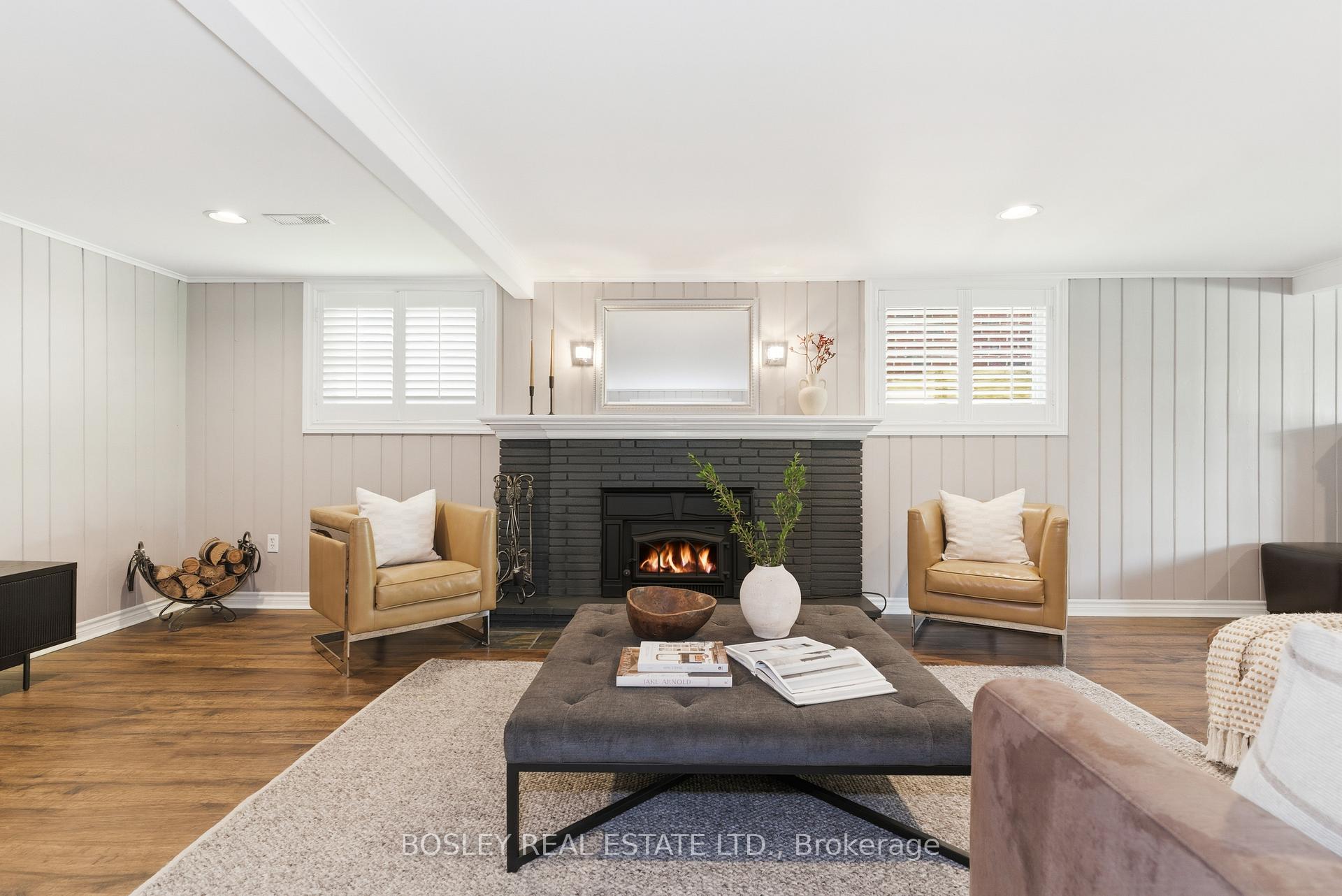 Photo 22 of 18 Tetbury Crescent, North York, Parkwoods-Donalda — HOMEH