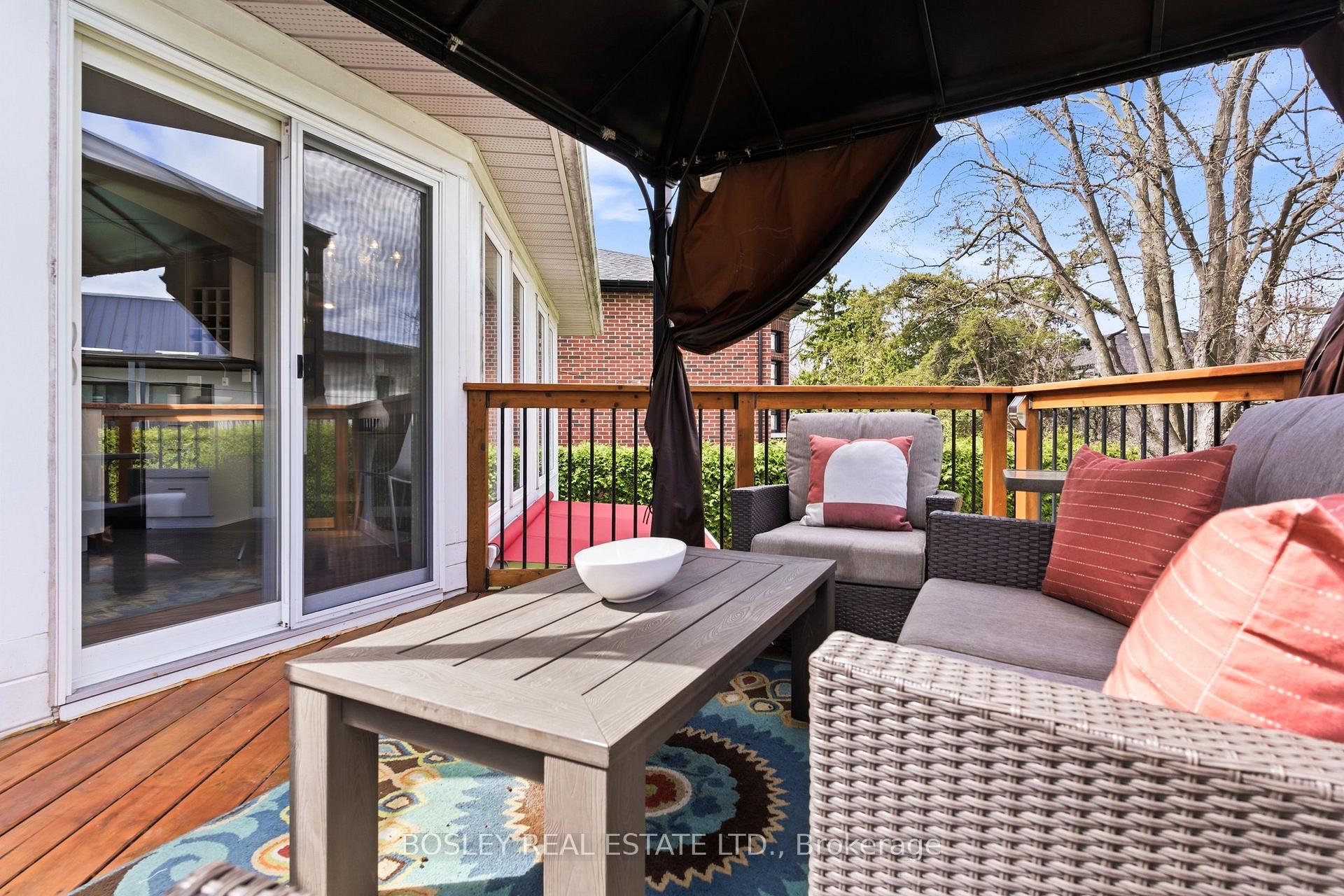 Photo 33 of 18 Tetbury Crescent, North York, Parkwoods-Donalda — HOMEH