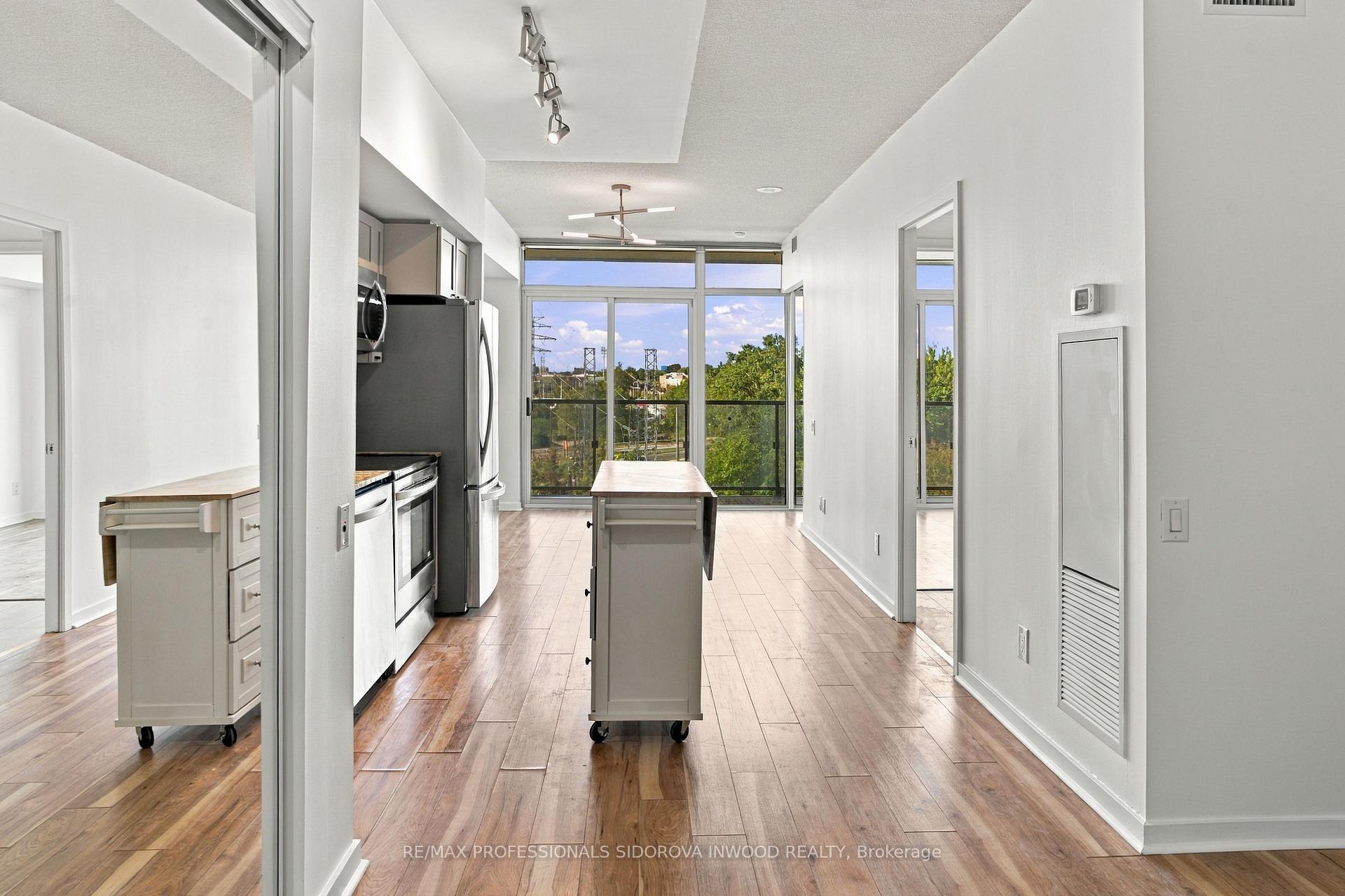 Photo 3 of Unit 404, 105 The Queensway Avenue, Toronto, High Park-Swansea — HOMEH