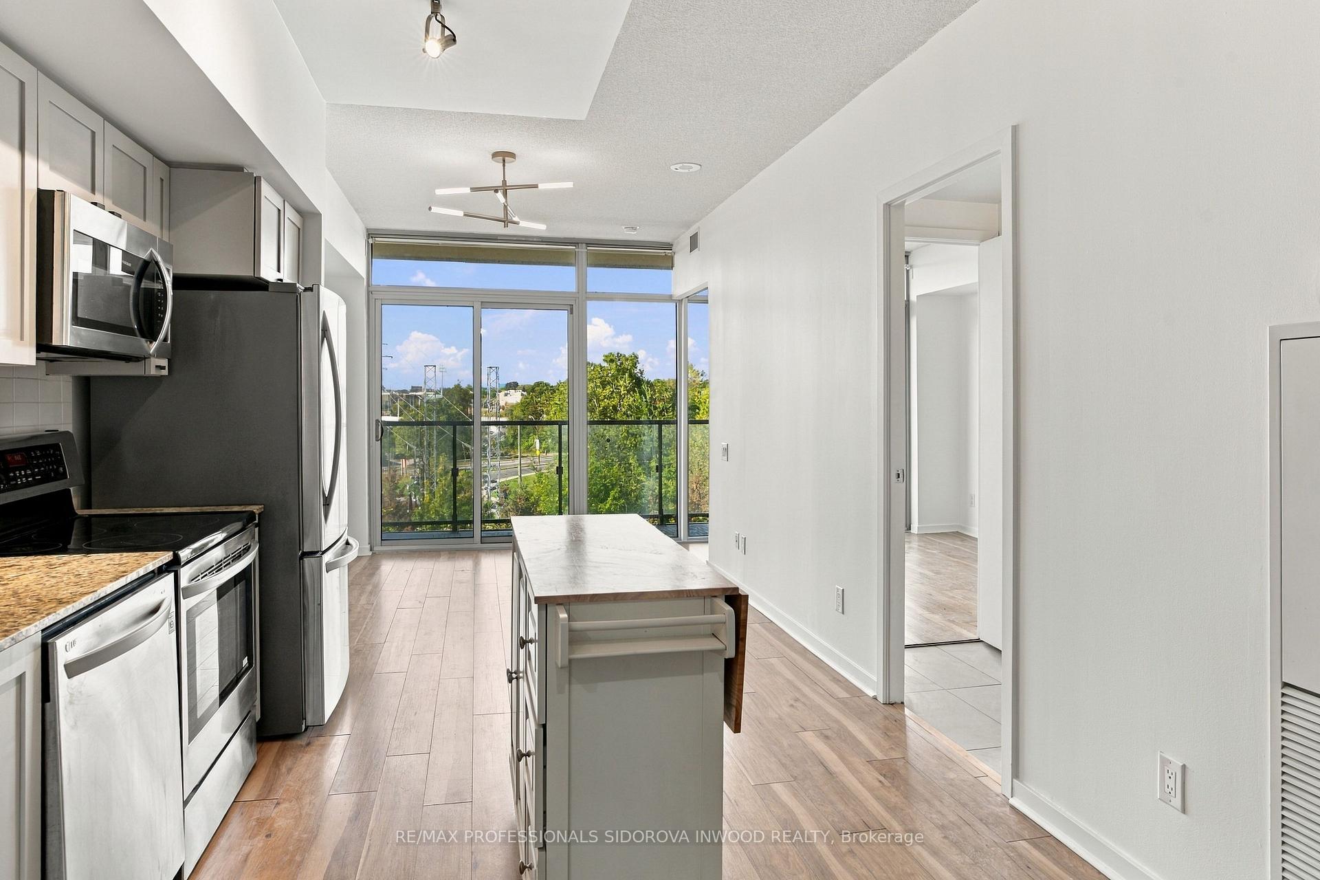 Photo 5 of Unit 404, 105 The Queensway Avenue, Toronto, High Park-Swansea — HOMEH