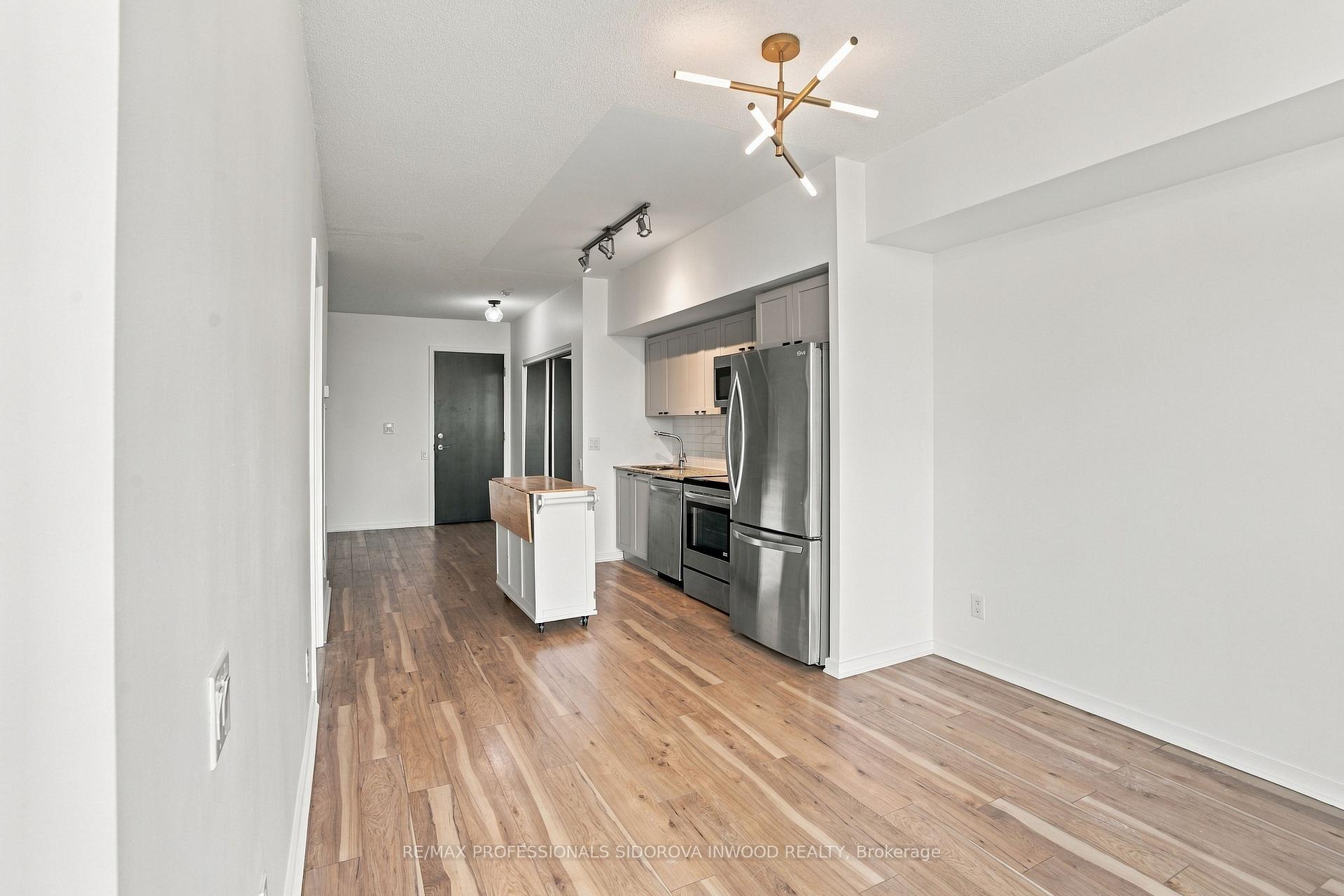 Photo 8 of Unit 404, 105 The Queensway Avenue, Toronto, High Park-Swansea — HOMEH