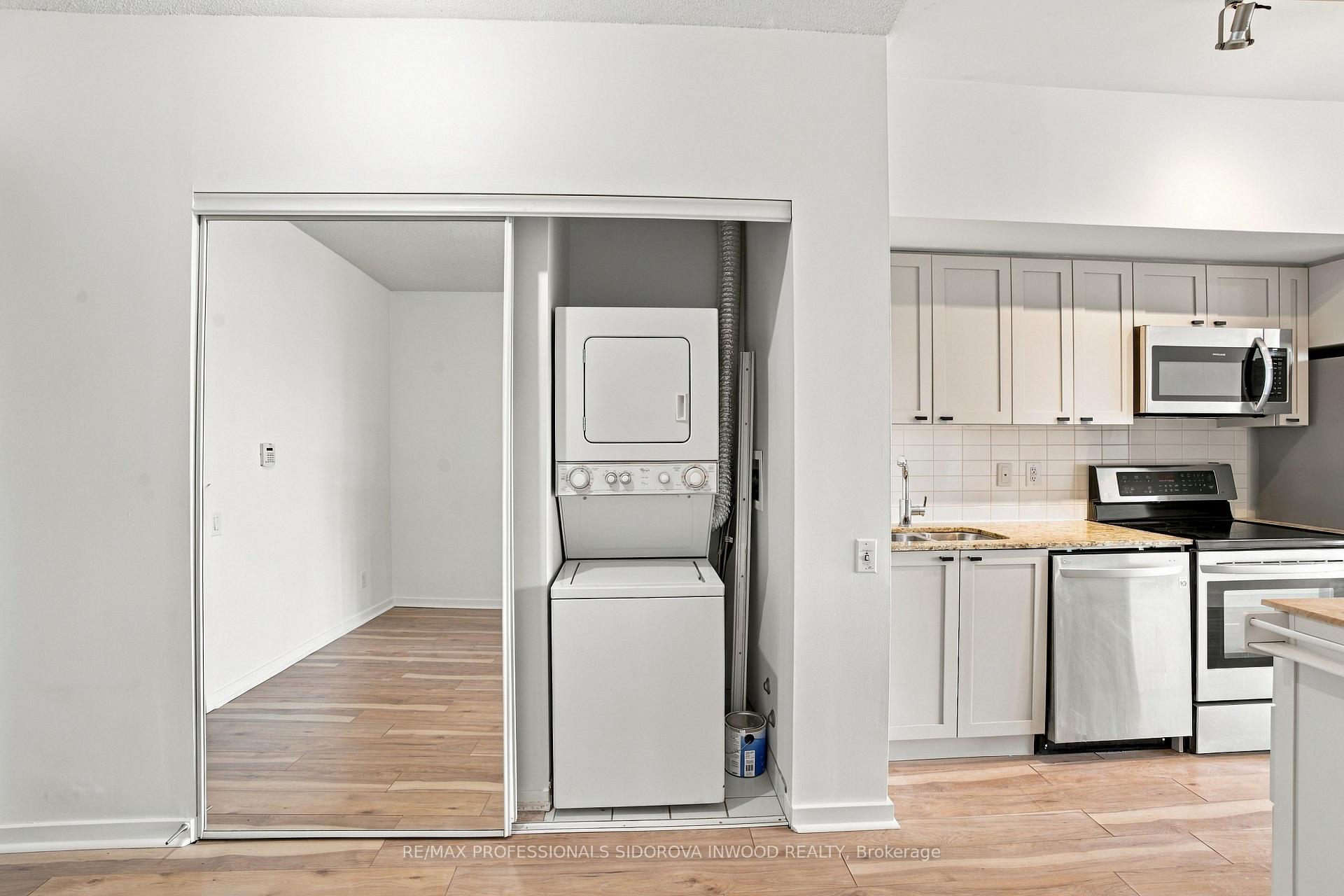 Photo 19 of Unit 404, 105 The Queensway Avenue, Toronto, High Park-Swansea — HOMEH