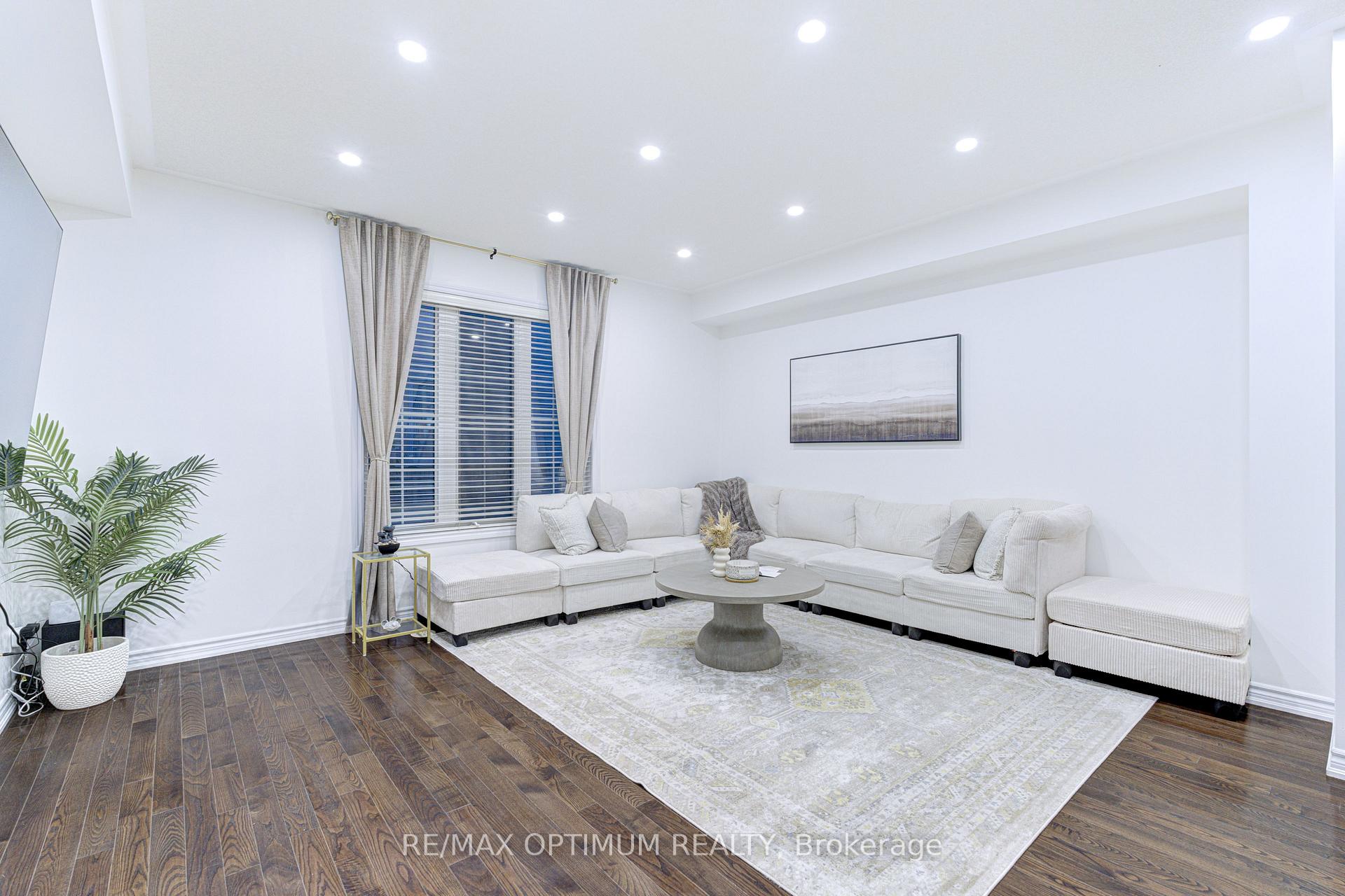 Photo 8 of 23 Bakewell Street, Brampton, Bram West — HOMEH