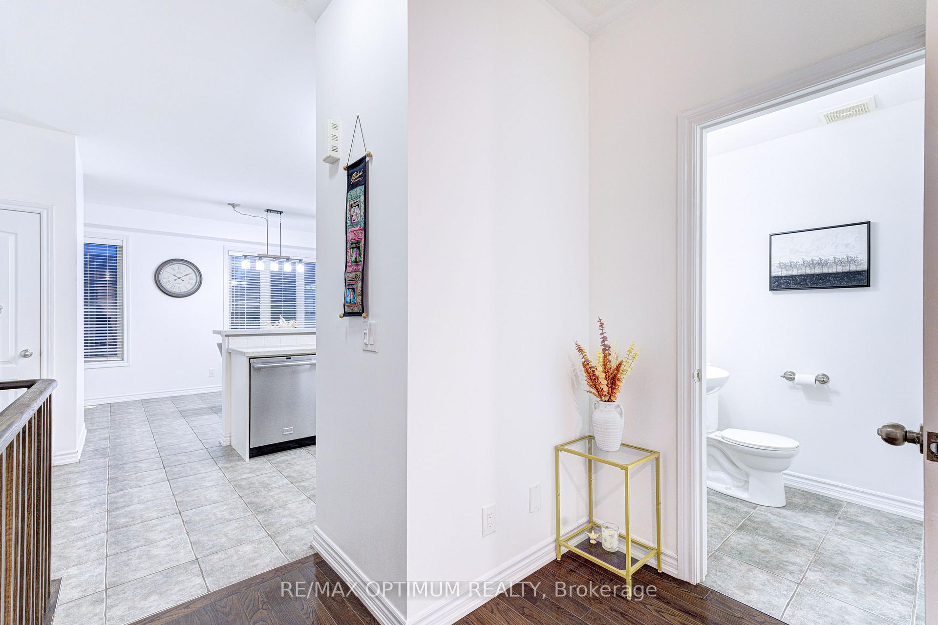 Photo 11 of 23 Bakewell Street, Brampton, Bram West — HOMEH