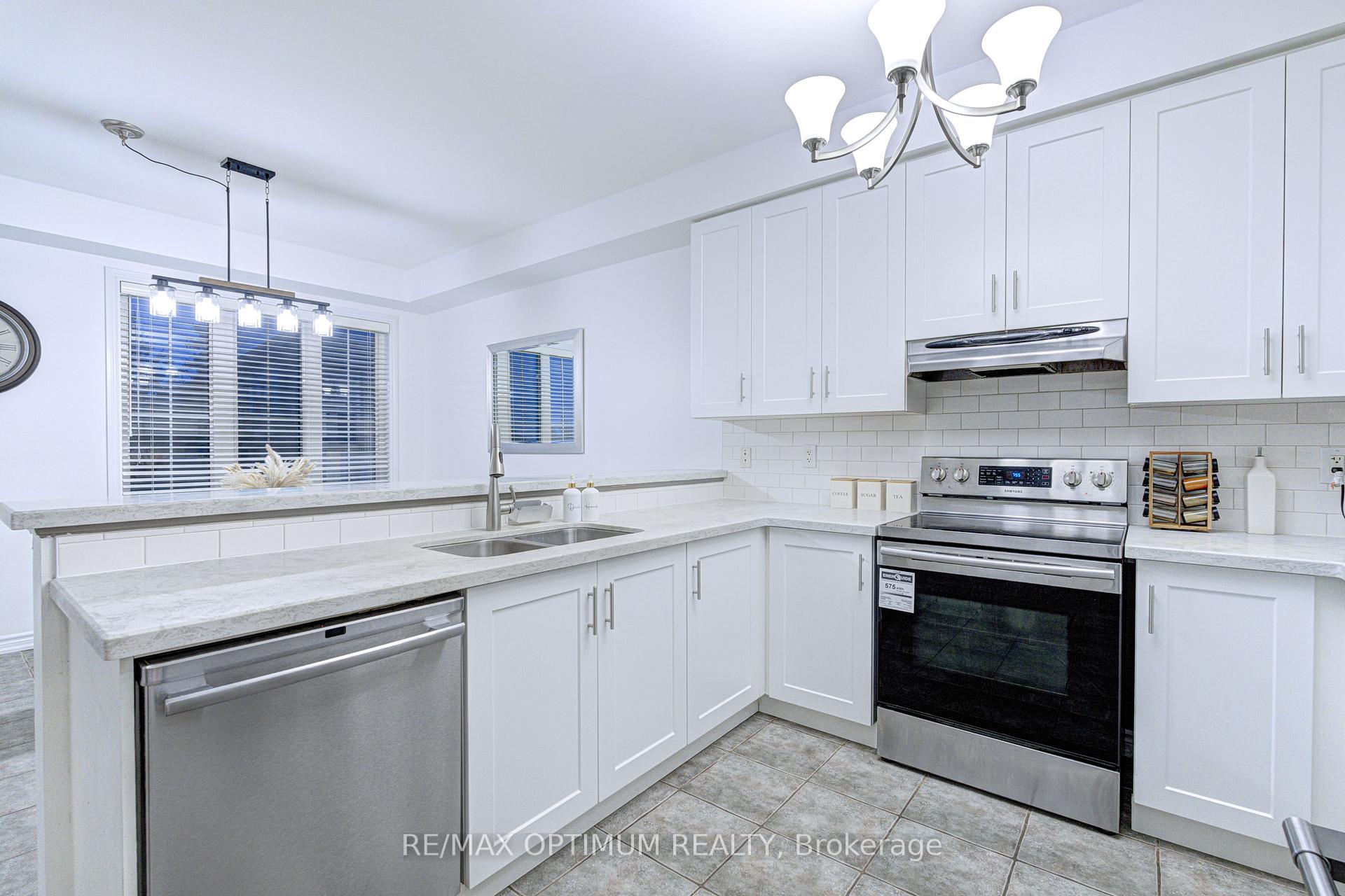 Photo 12 of 23 Bakewell Street, Brampton, Bram West — HOMEH