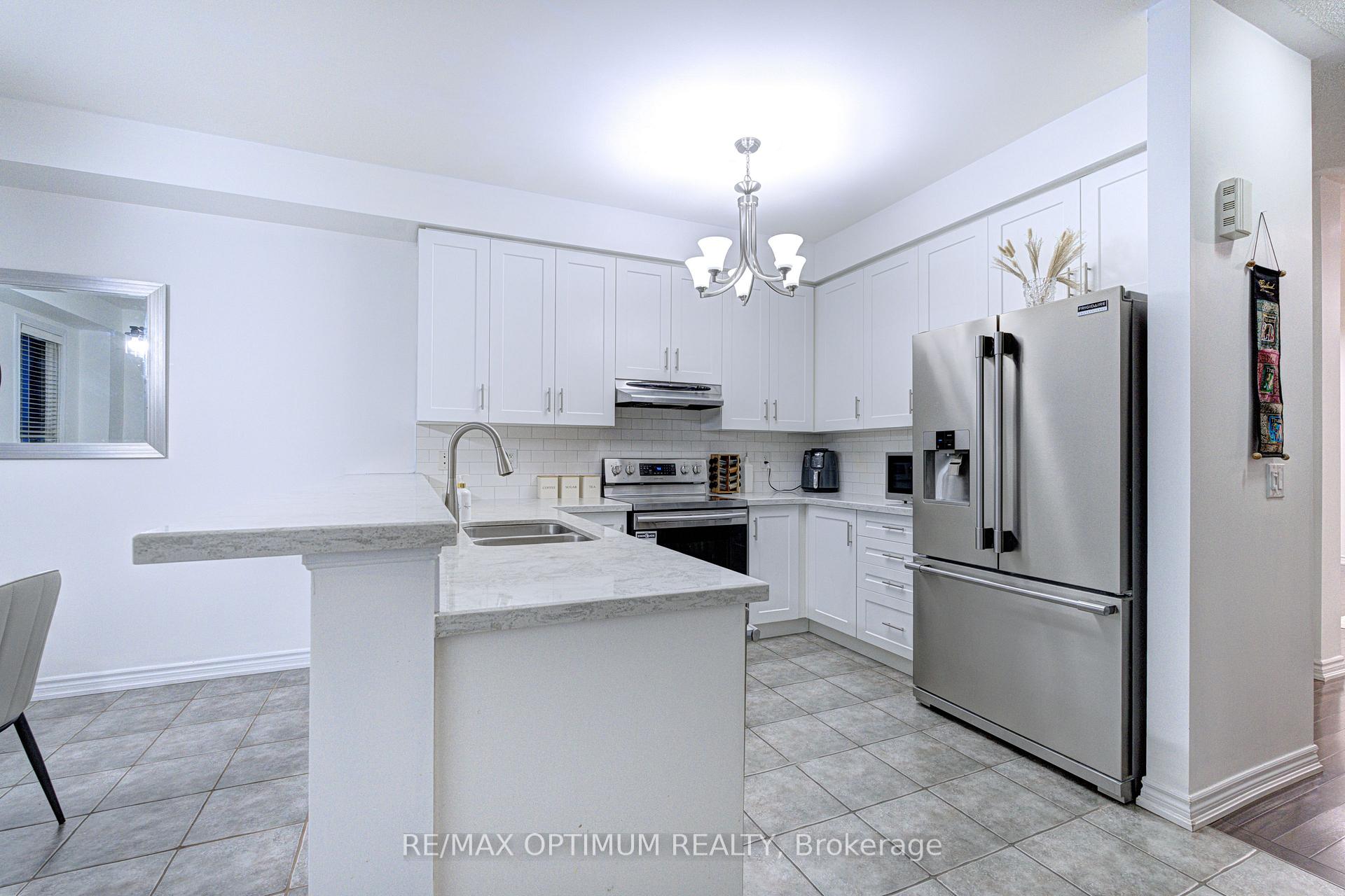 Photo 14 of 23 Bakewell Street, Brampton, Bram West — HOMEH