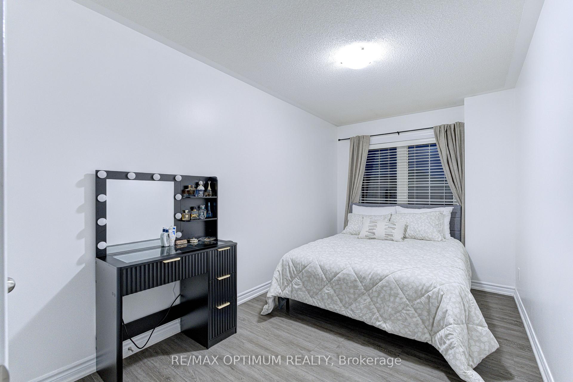 Photo 32 of 23 Bakewell Street, Brampton, Bram West — HOMEH