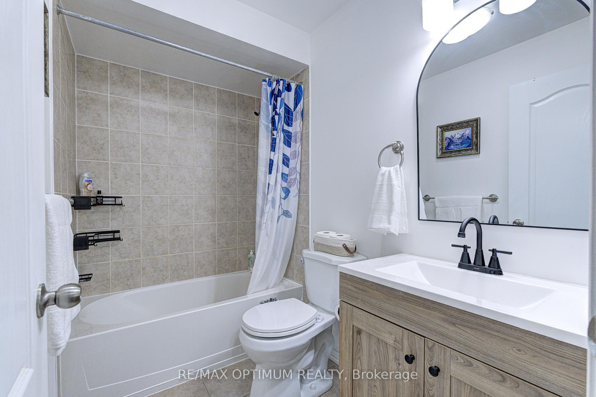 Photo 35 of 23 Bakewell Street, Brampton, Bram West — HOMEH