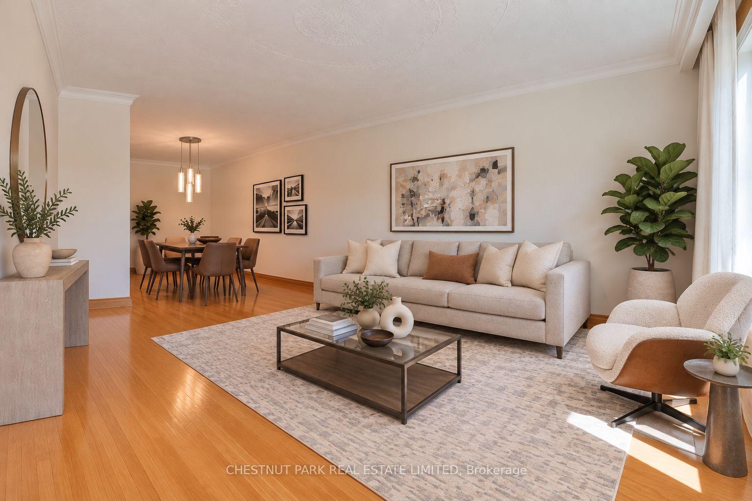 Photo 4 of 28 Charrington Crescent, North York, Glenfield-Jane Heights — HOMEH