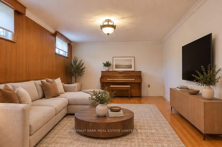 Photo 23 of 28 Charrington Crescent, North York, Glenfield-Jane Heights — HOMEH