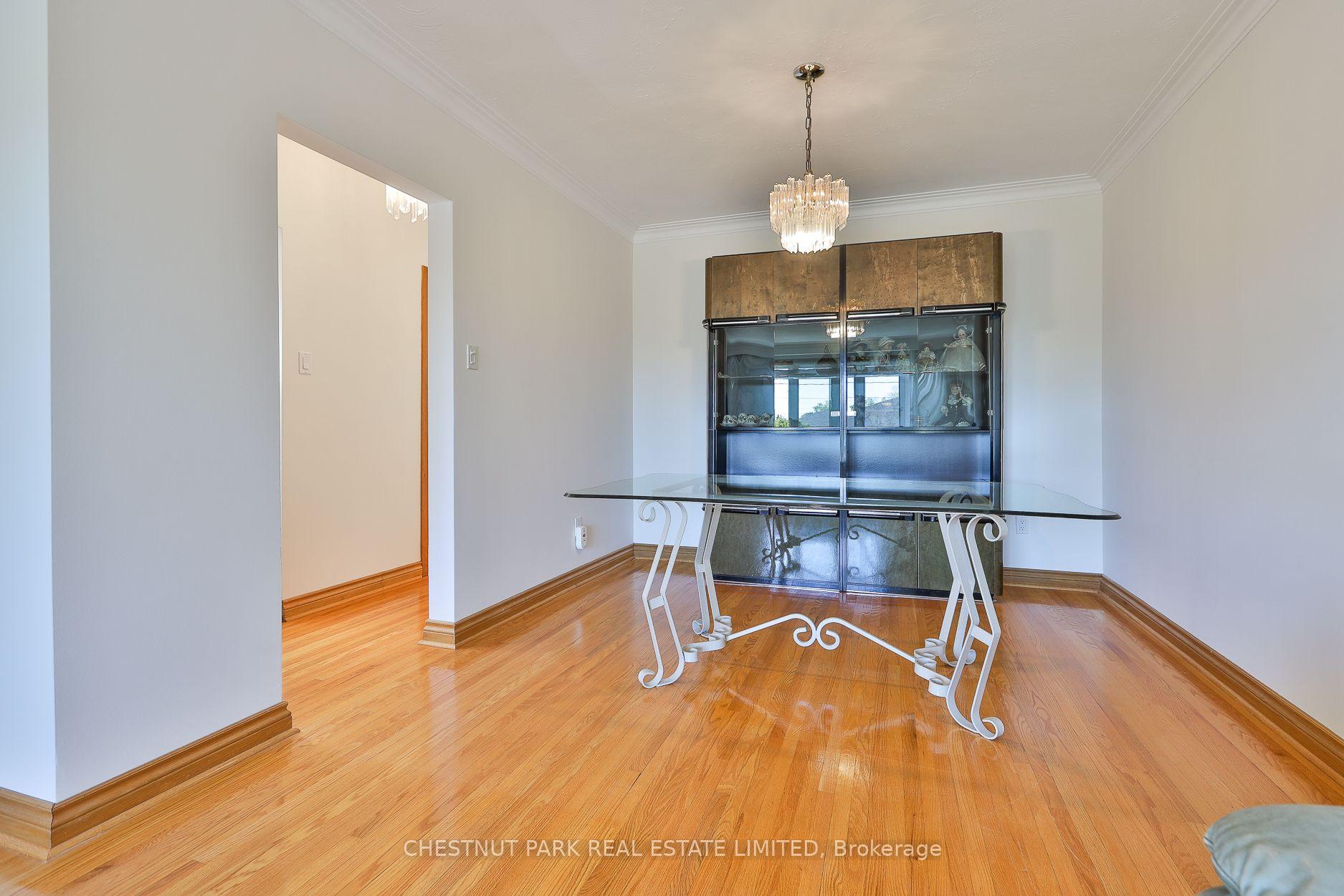 Photo 30 of 28 Charrington Crescent, North York, Glenfield-Jane Heights — HOMEH