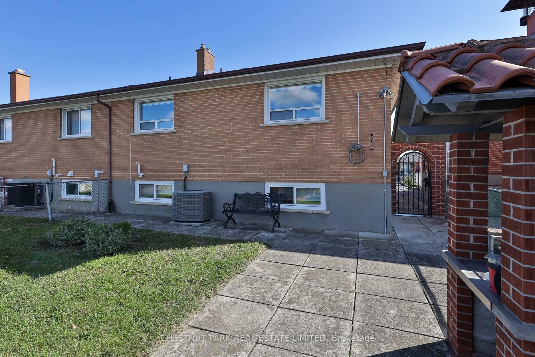 Photo 42 of 28 Charrington Crescent, North York, Glenfield-Jane Heights — HOMEH