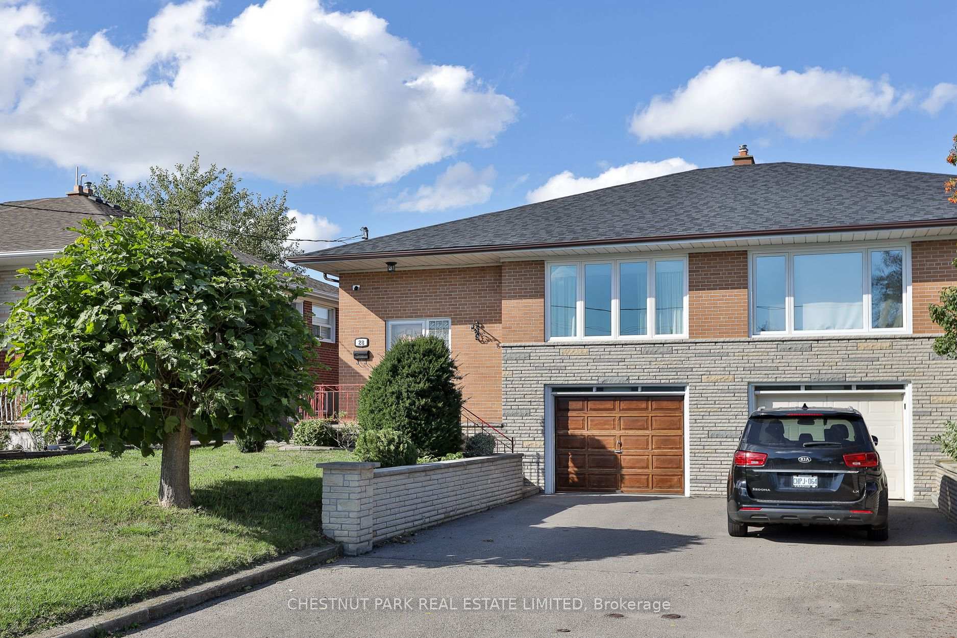 Photo 43 of 28 Charrington Crescent, North York, Glenfield-Jane Heights — HOMEH