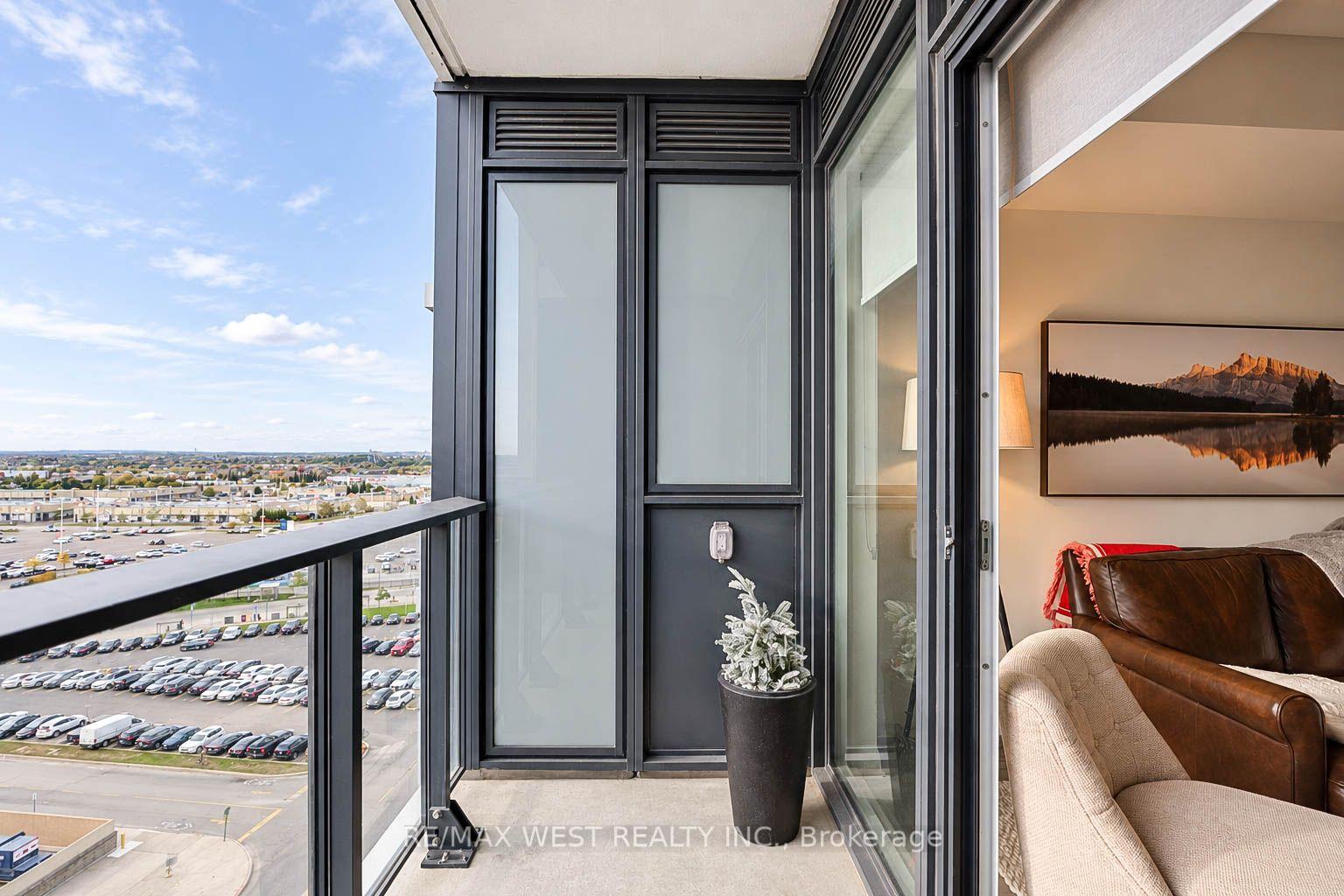 Photo 23 of Unit 1019, 9000 Jane Street, Vaughan, Vellore Village — HOMEH