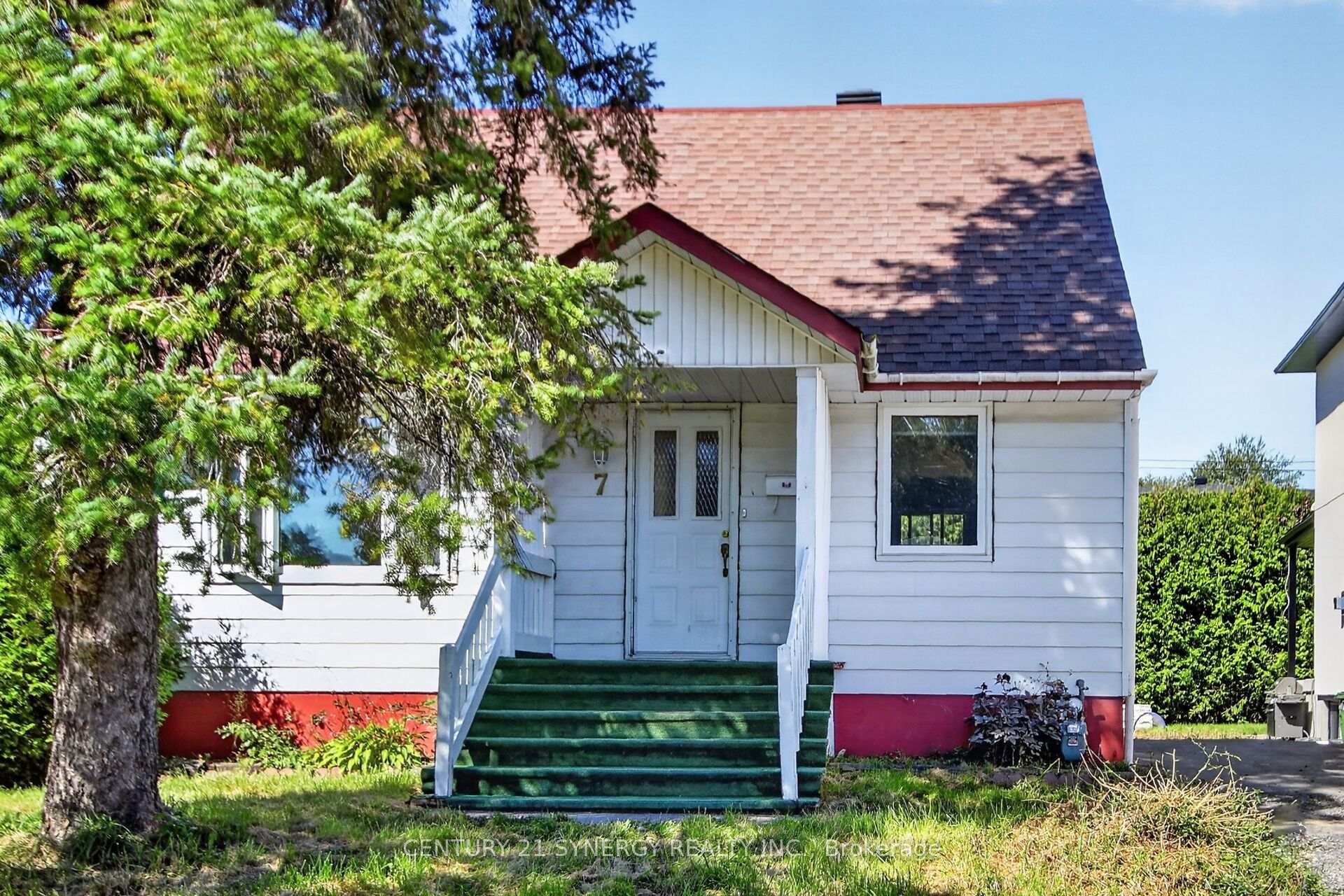 Photo 4 of 7 Norice Street, Ottawa, Meadowlands/Crestview — HOMEH