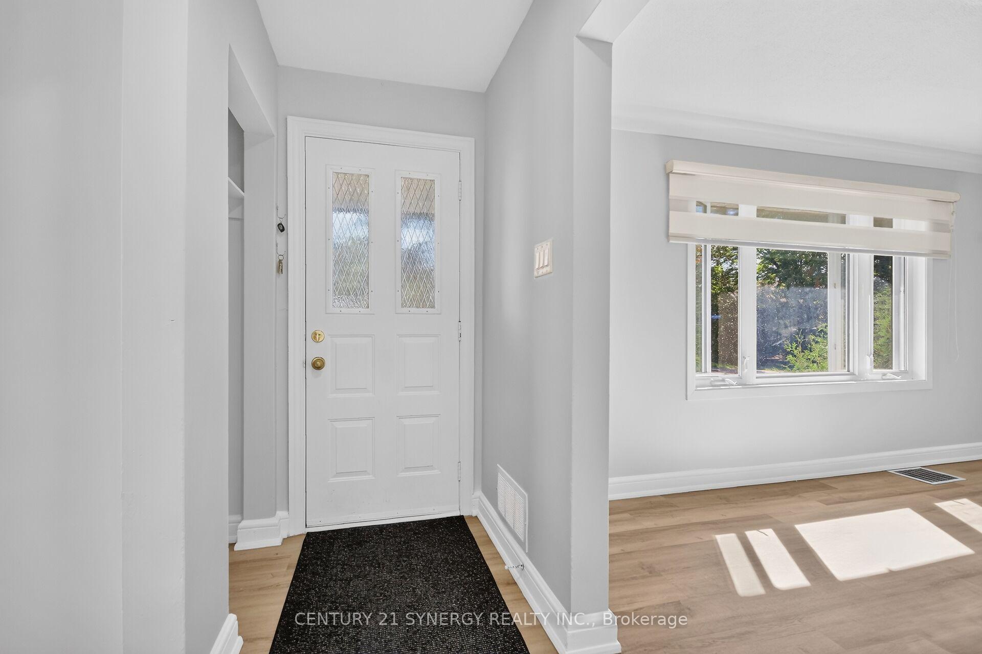 Photo 5 of 7 Norice Street, Ottawa, Meadowlands/Crestview — HOMEH