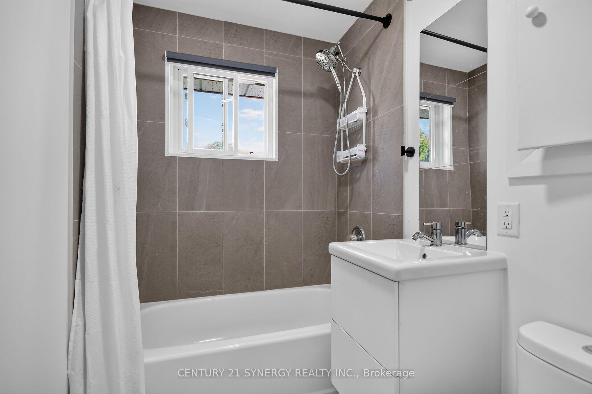 Photo 17 of 7 Norice Street, Ottawa, Meadowlands/Crestview — HOMEH