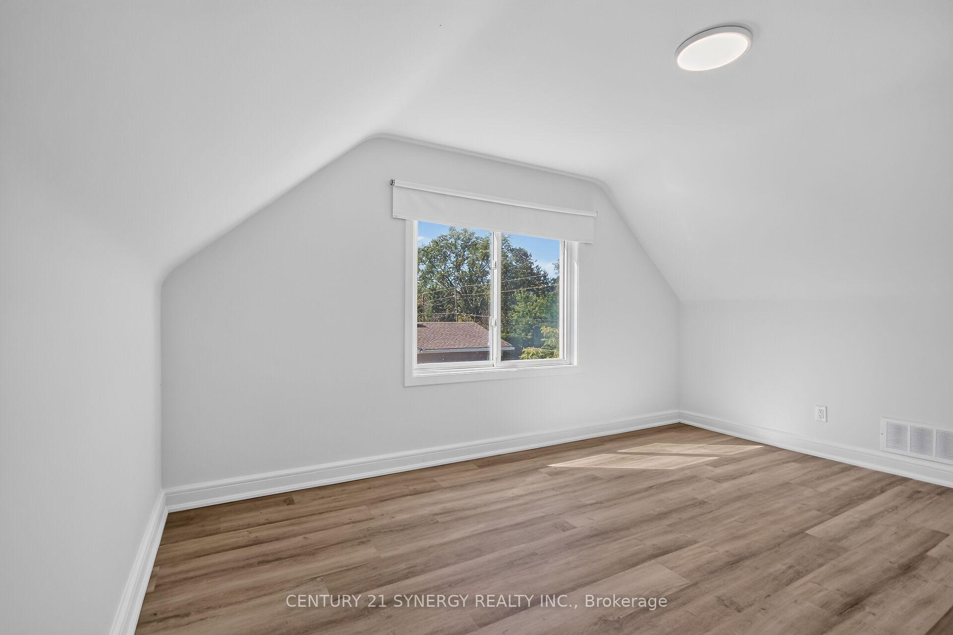 Photo 23 of 7 Norice Street, Ottawa, Meadowlands/Crestview — HOMEH