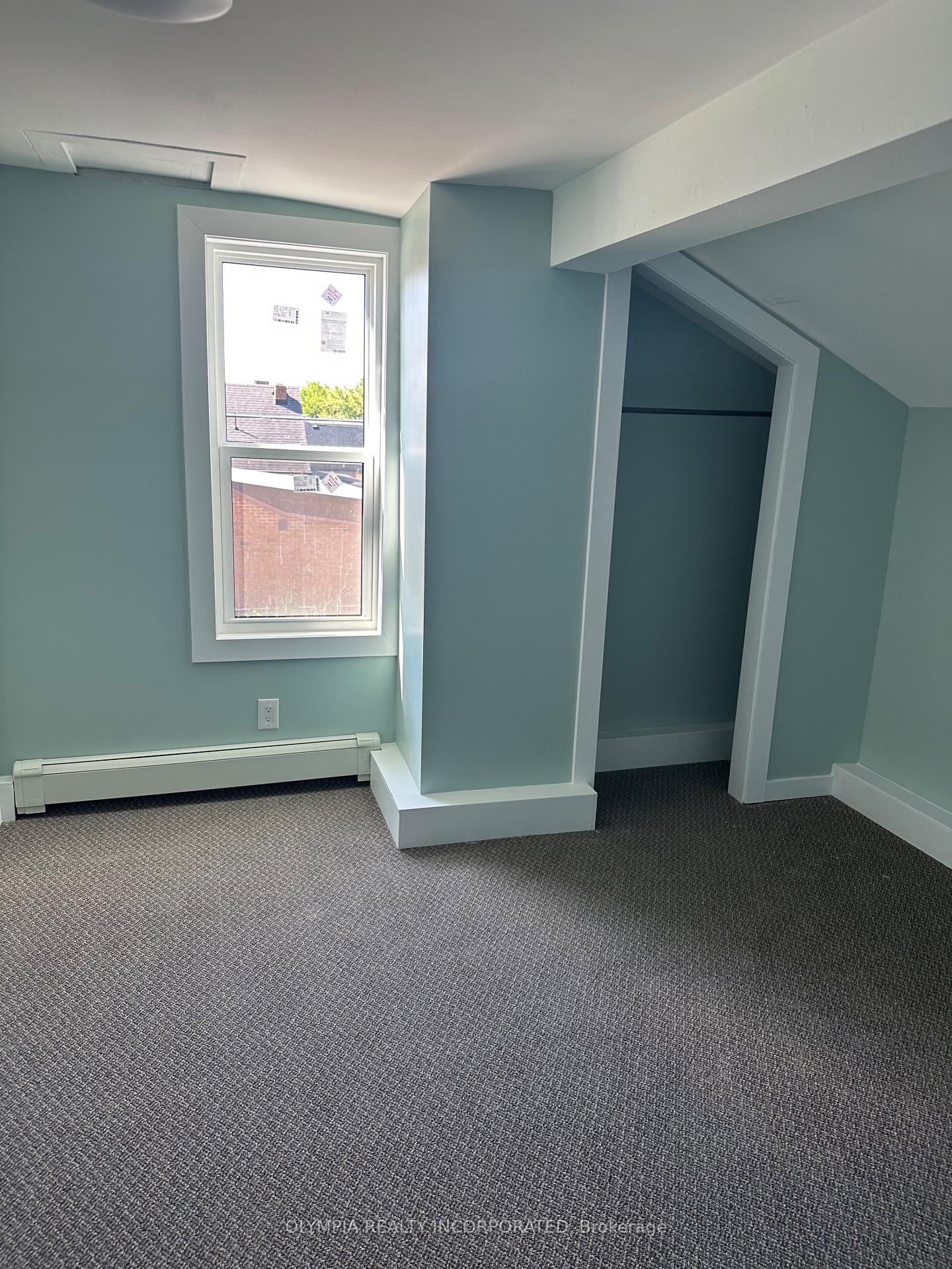 Photo 3 of Unit Unit #3, 6267 Drummond Road, Niagara Falls, Dorchester — HOMEH