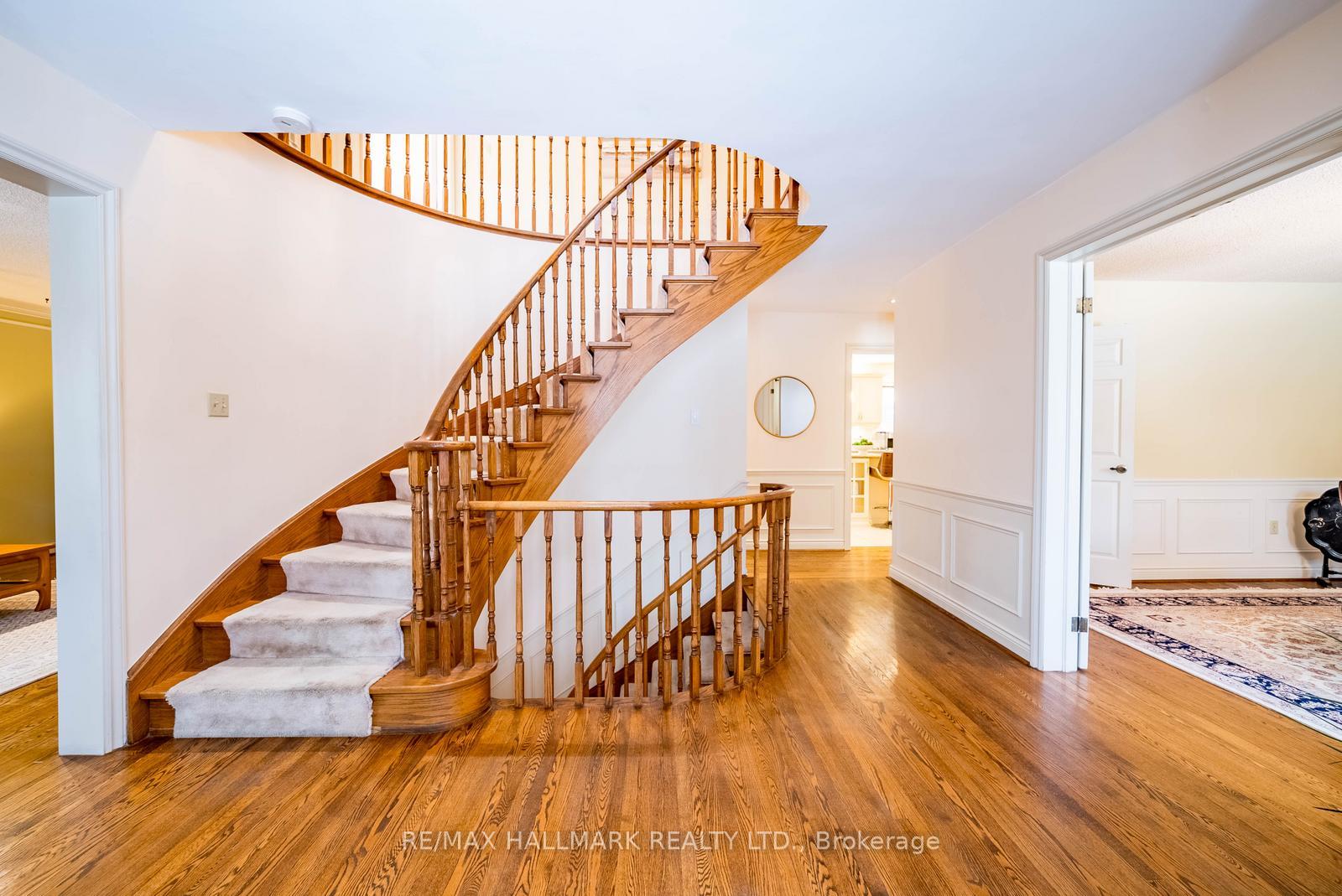 Photo 5 of 29 Longwater Chase, Markham, Unionville — HOMEH