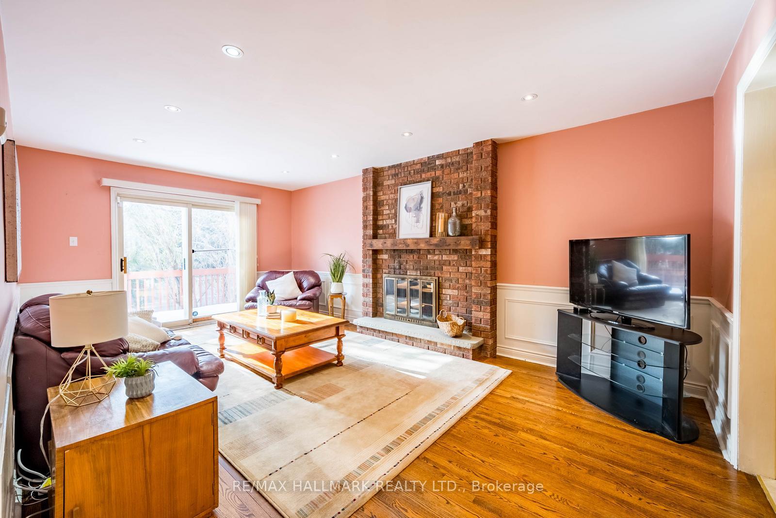 Photo 11 of 29 Longwater Chase, Markham, Unionville — HOMEH