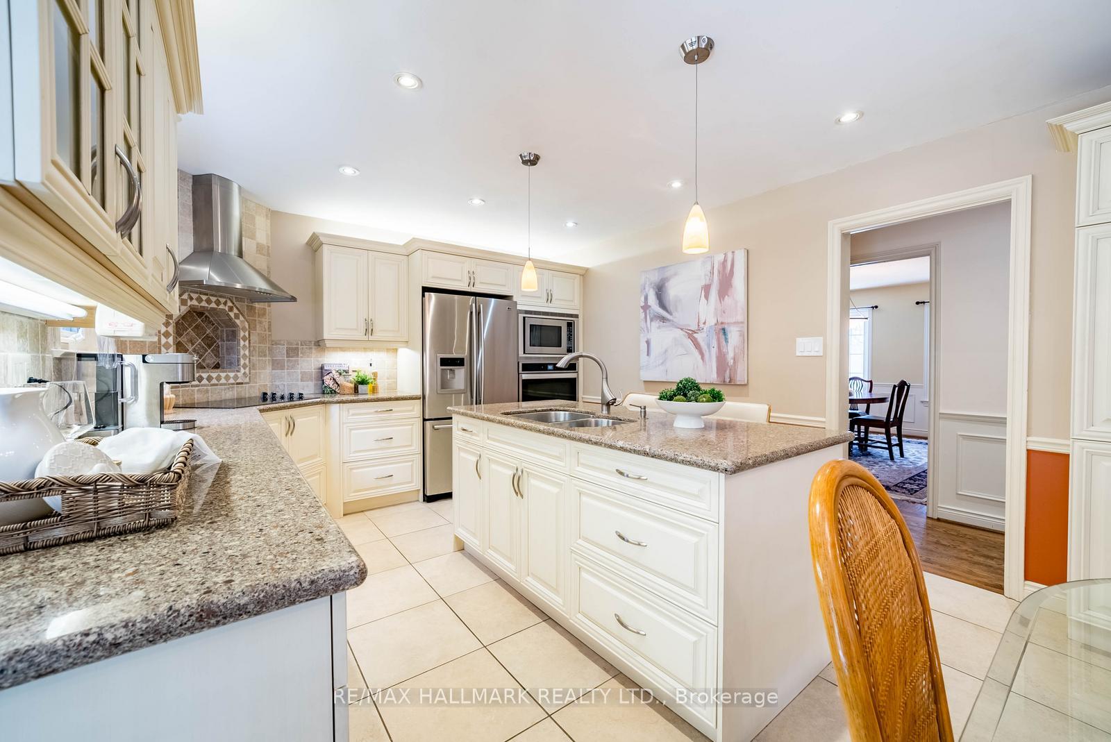 Photo 14 of 29 Longwater Chase, Markham, Unionville — HOMEH