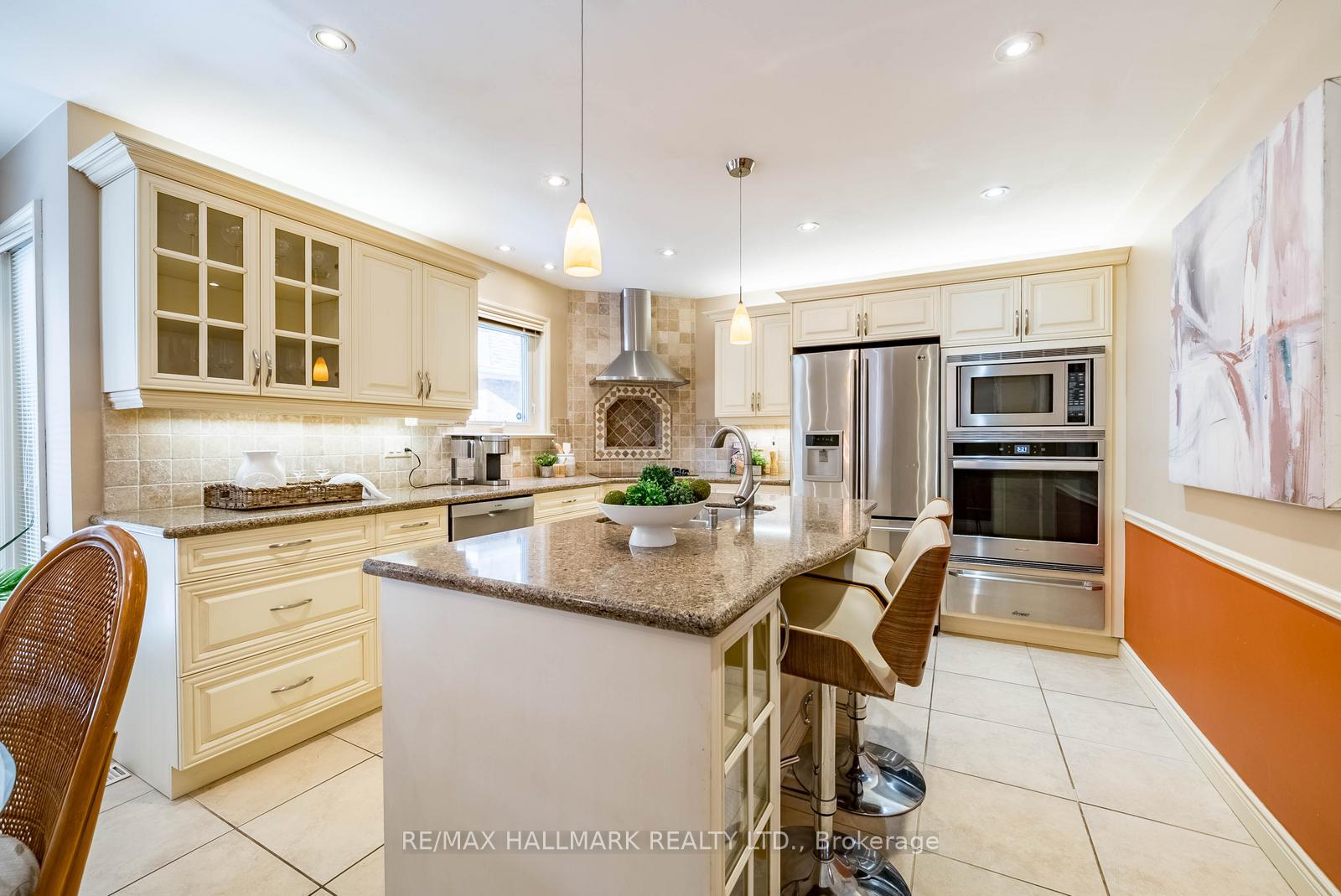 Photo 15 of 29 Longwater Chase, Markham, Unionville — HOMEH