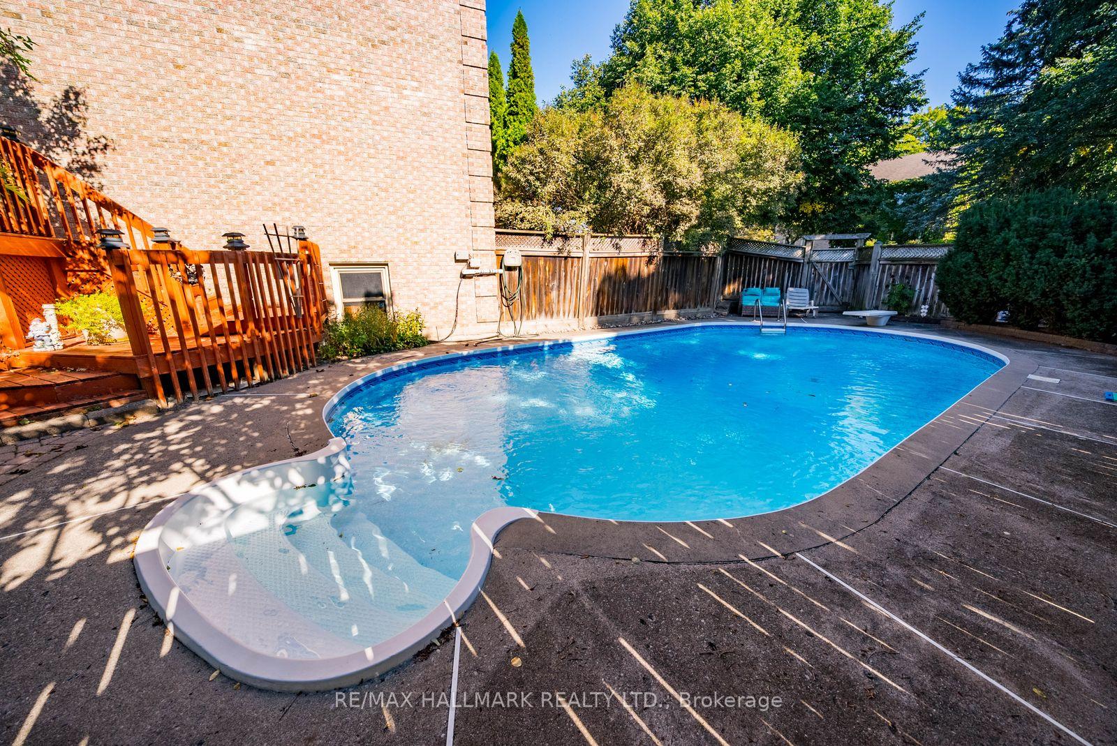 Photo 40 of 29 Longwater Chase, Markham, Unionville — HOMEH