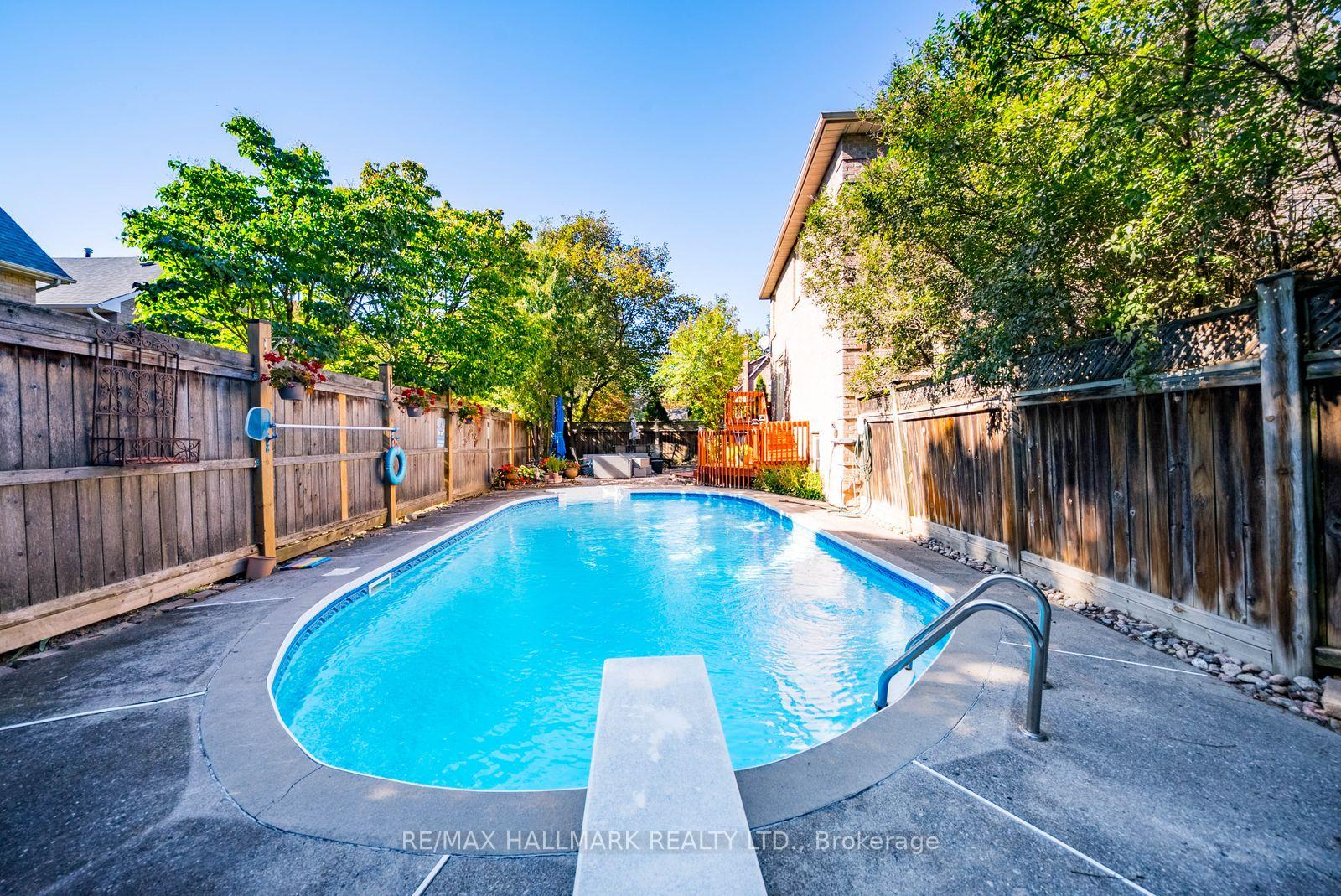 Photo 41 of 29 Longwater Chase, Markham, Unionville — HOMEH