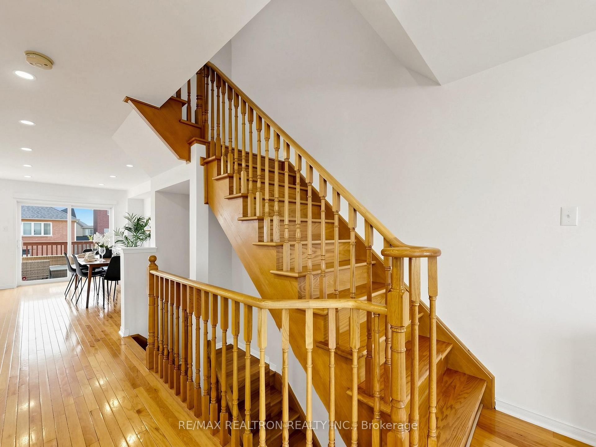 Photo 23 of 341 Morning Dove Drive, Markham, Cornell — HOMEH