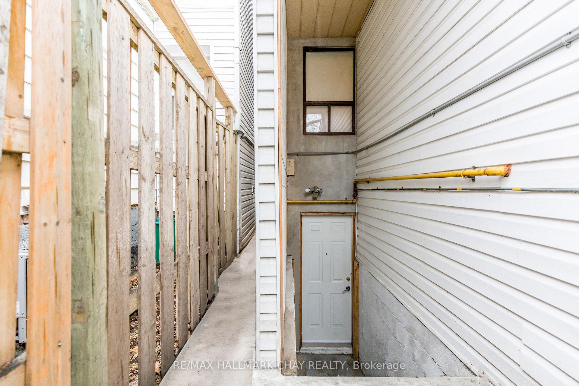 Photo 2 of Unit Lower, 80 Rushbrooke Avenue, Toronto, South Riverdale — HOMEH