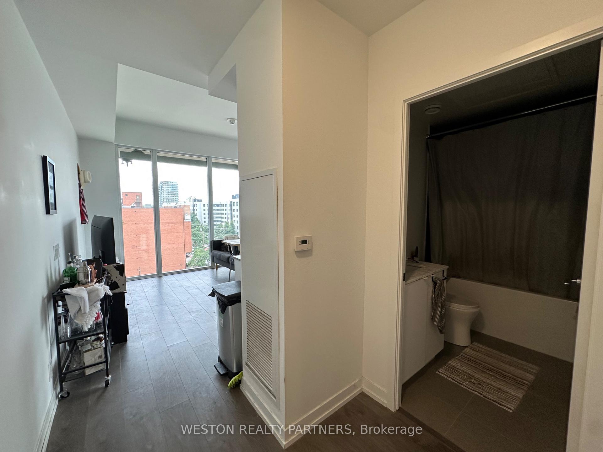 Photo 10 of Unit 523, 270 Dufferin Street, Toronto, South Parkdale — HOMEH